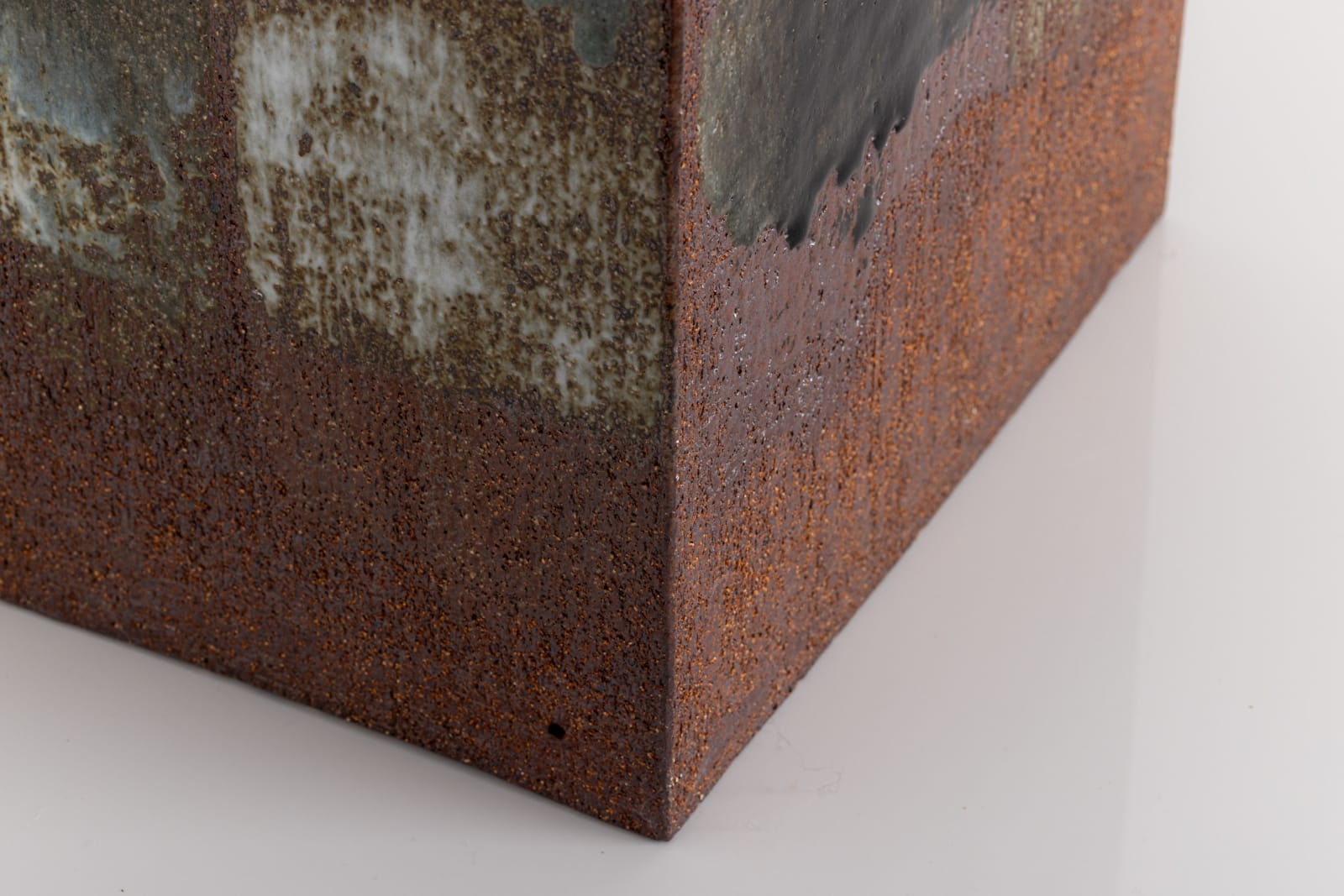 Helena Lacy, Column Table n. 1