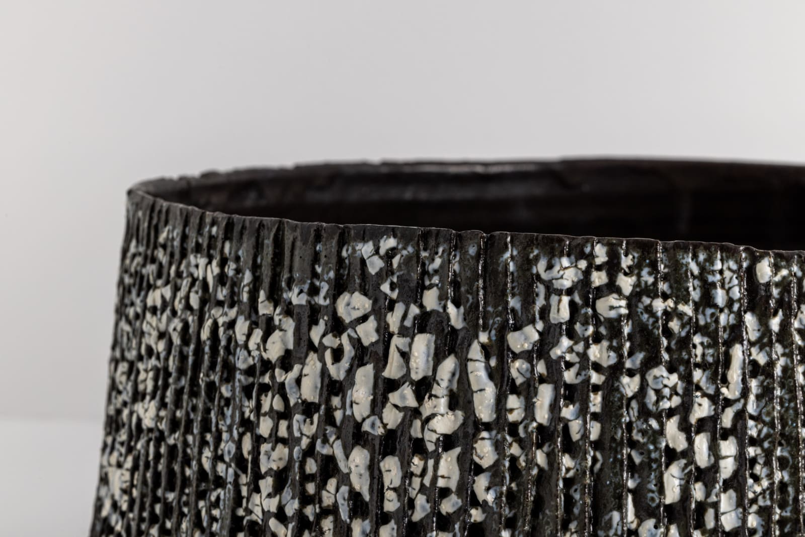 Ani Kasten, Landscape Crackle Vessel