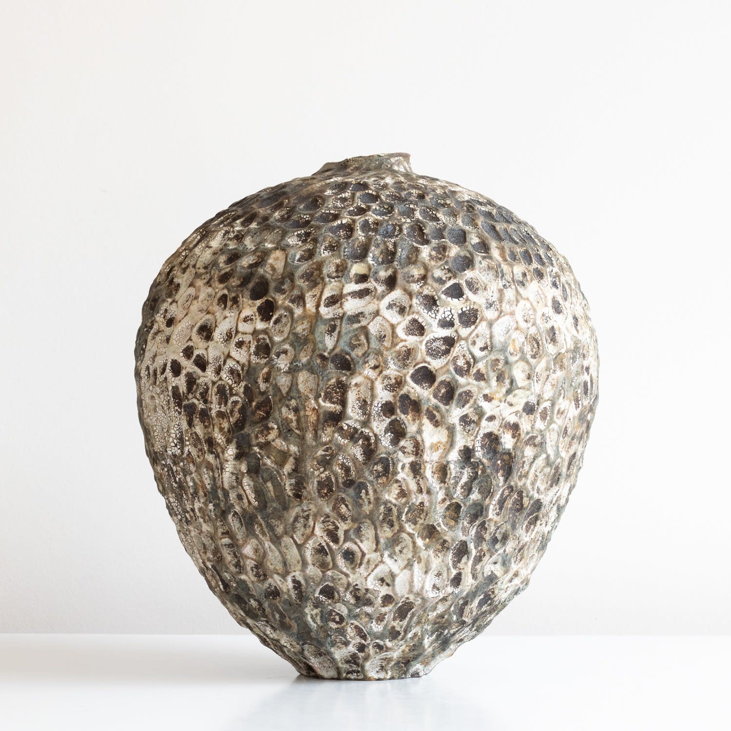 Lise Herud Braten, Charcoal & White Carved Vessel