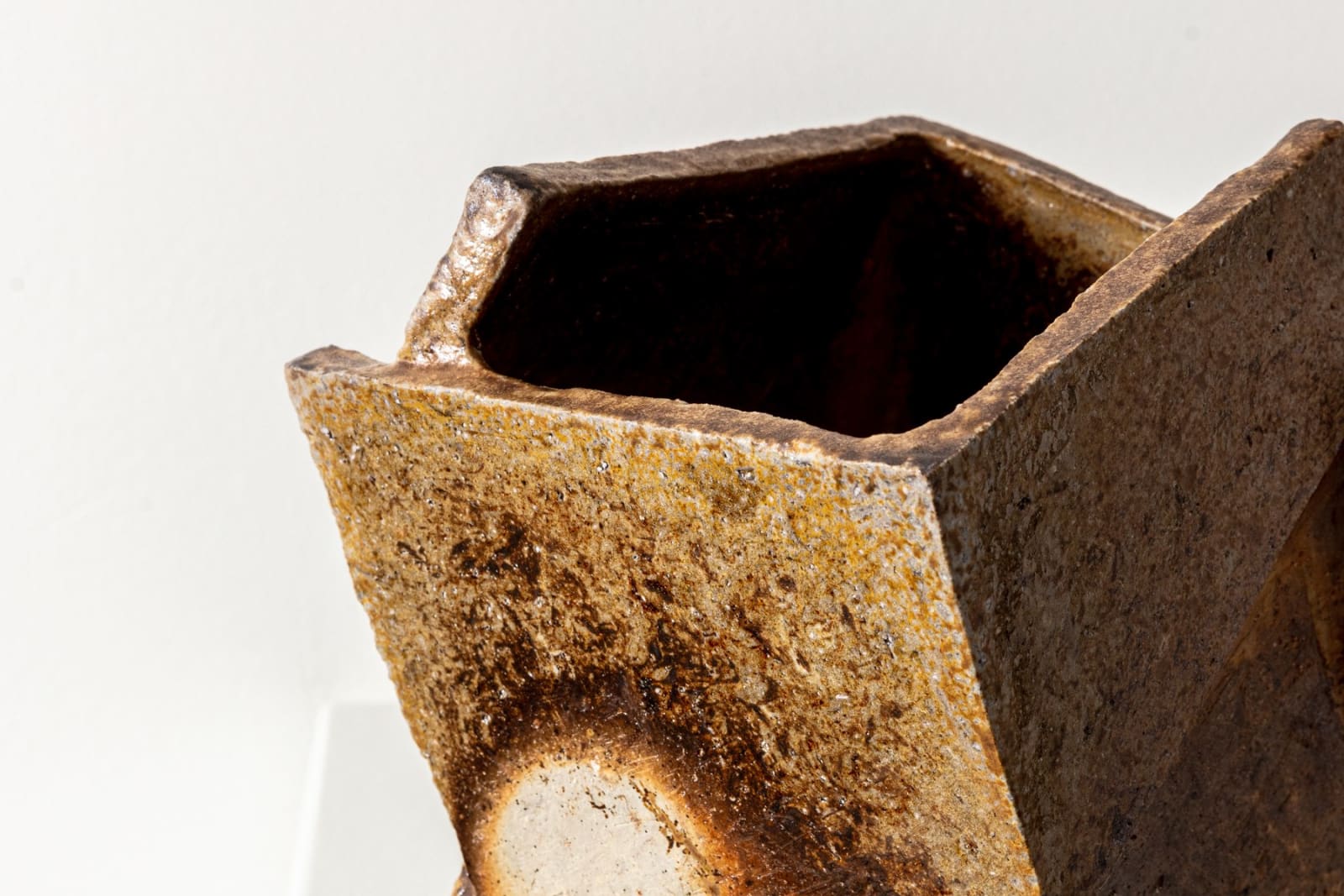 Hiroshi Toyofuku, Bizen Ware Vessel n. 3