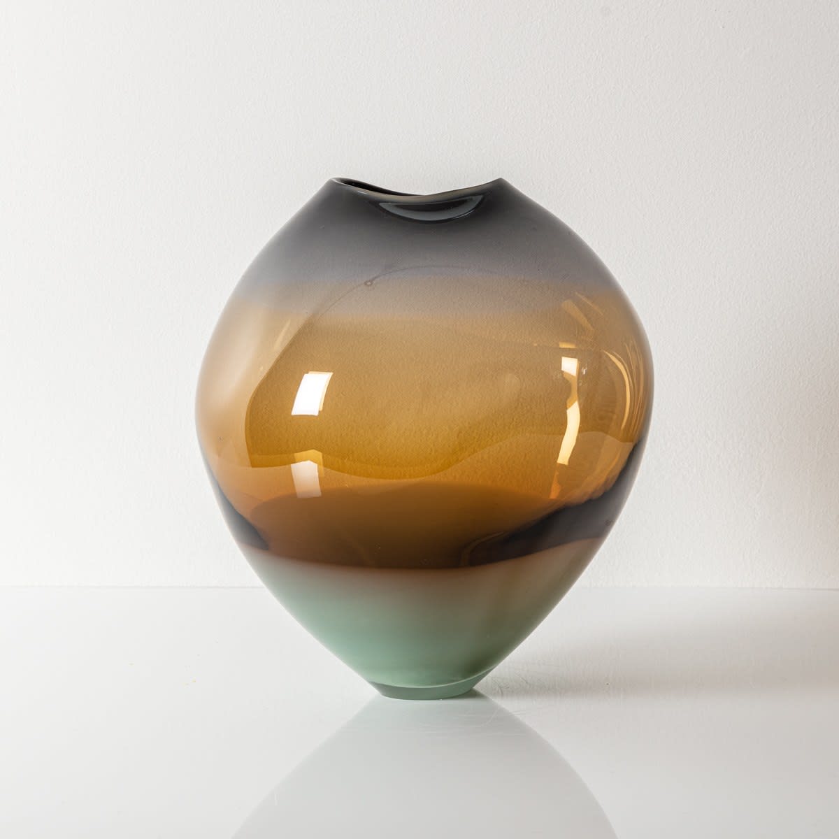 Michèle Oberdieck, Charcoal Amber Kasui