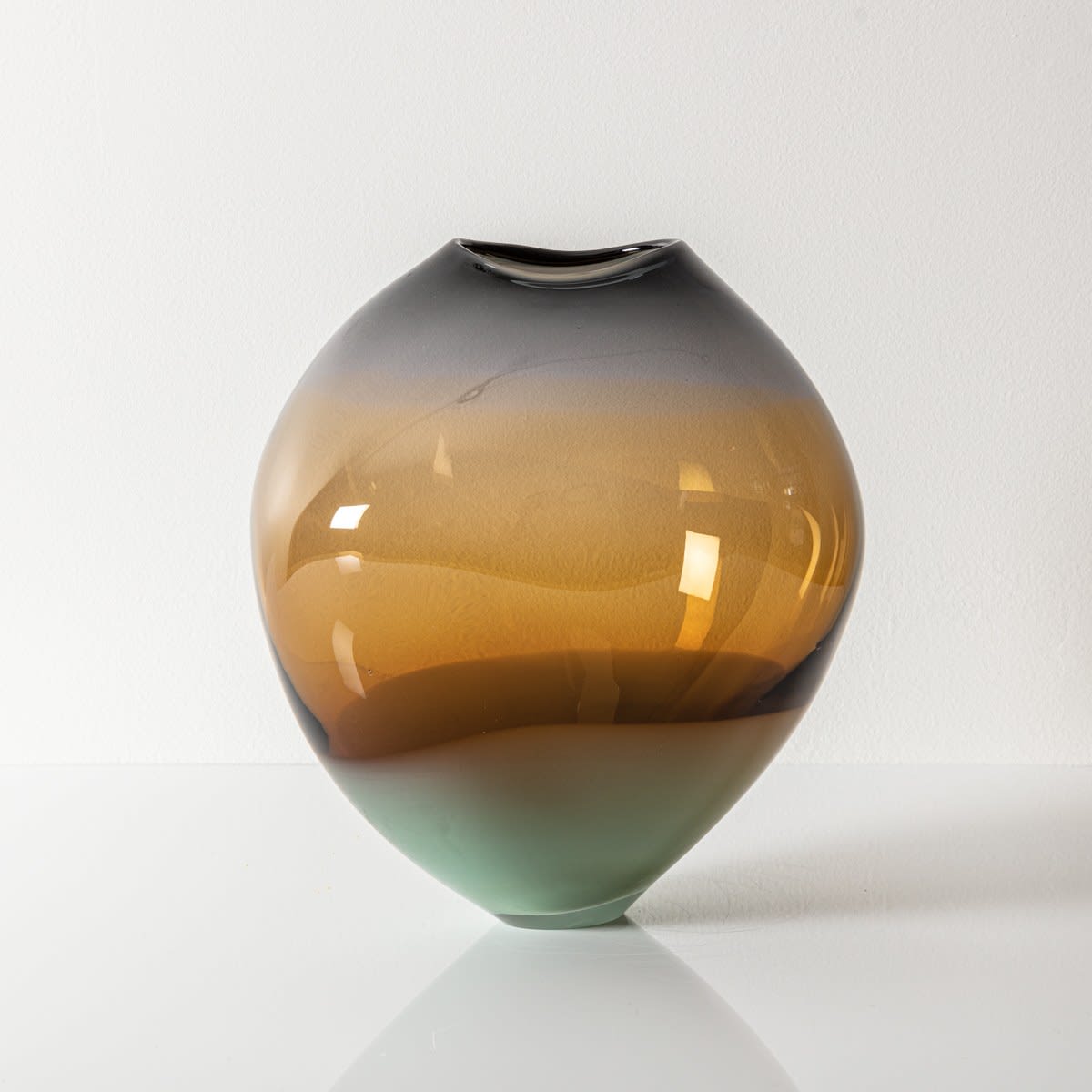 Michèle Oberdieck, Charcoal Amber Kasui