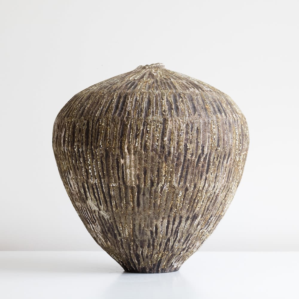 Lise Herud Braten, Dark Brown/Gold Textured Vessel