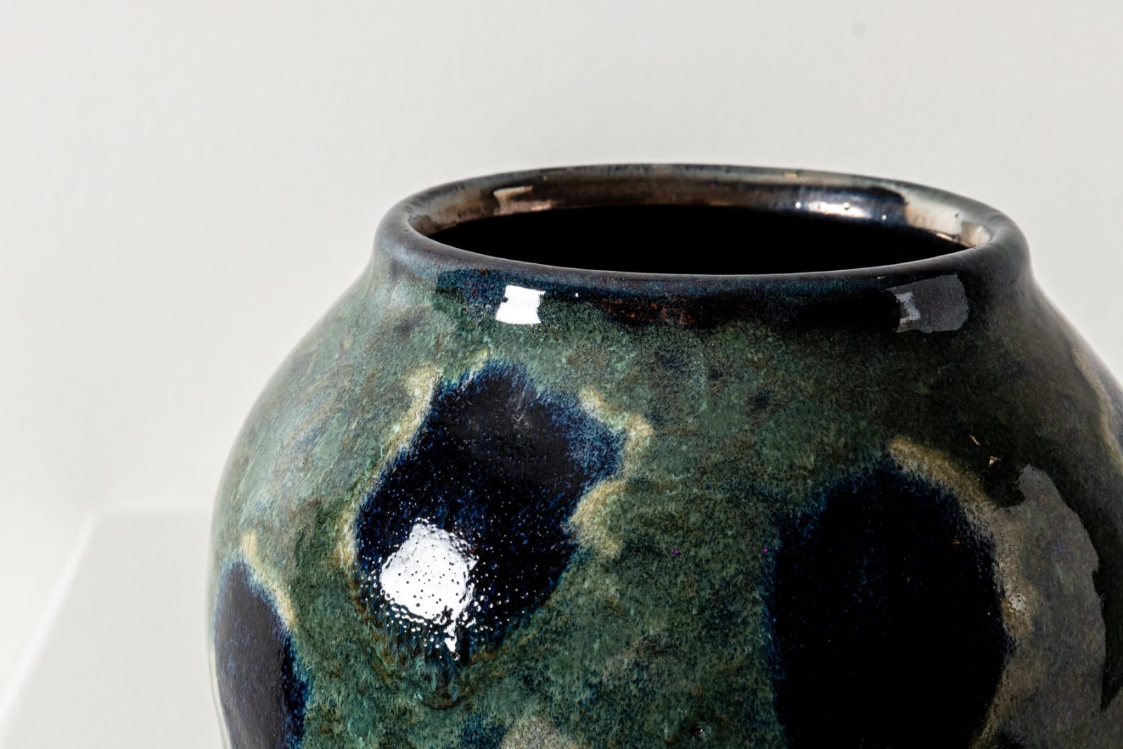 Gary Dipasquale, Pair of Green & Blue Dot Vessels