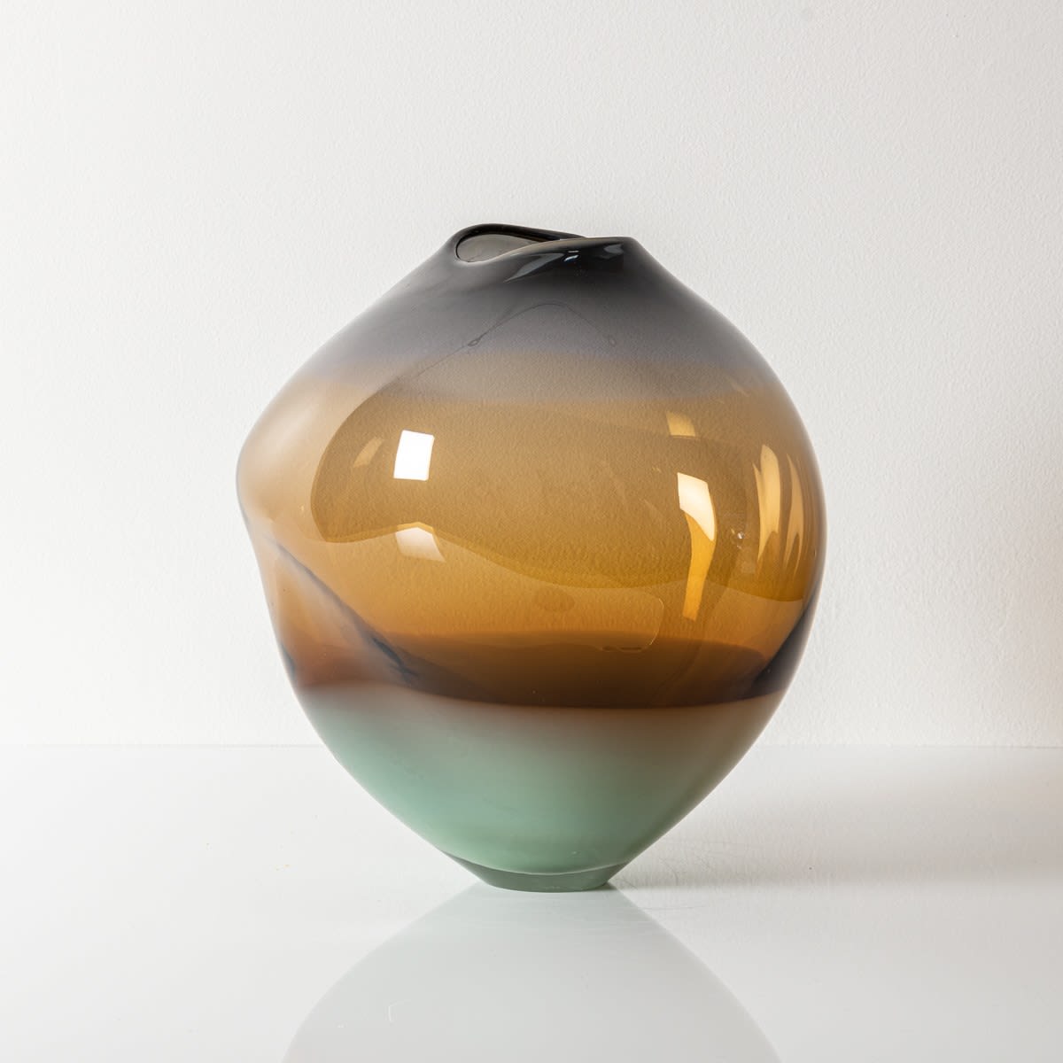 Michèle Oberdieck, Charcoal Amber Kasui