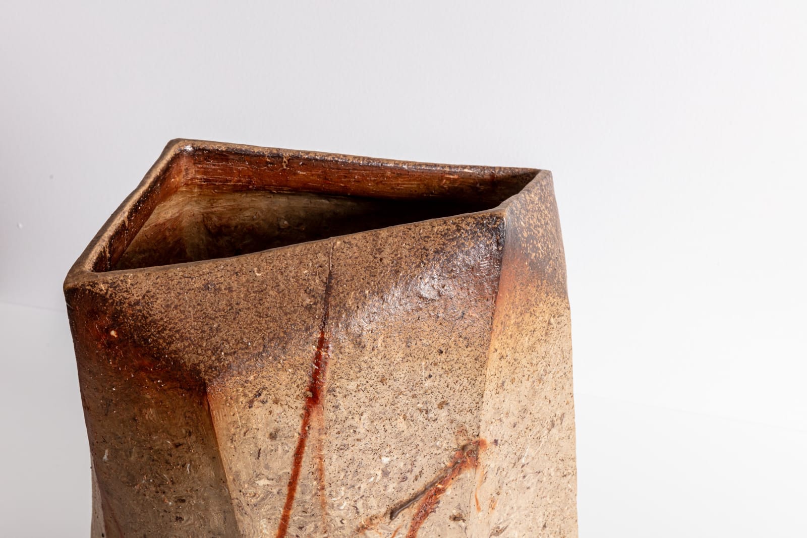 Hiroshi Toyofuku, Bizen Ware Vessel n. 38
