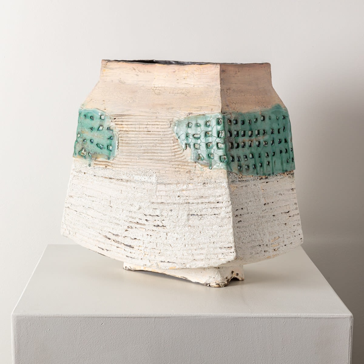 Ani Kasten, Large Box Vessel with Green Lattice