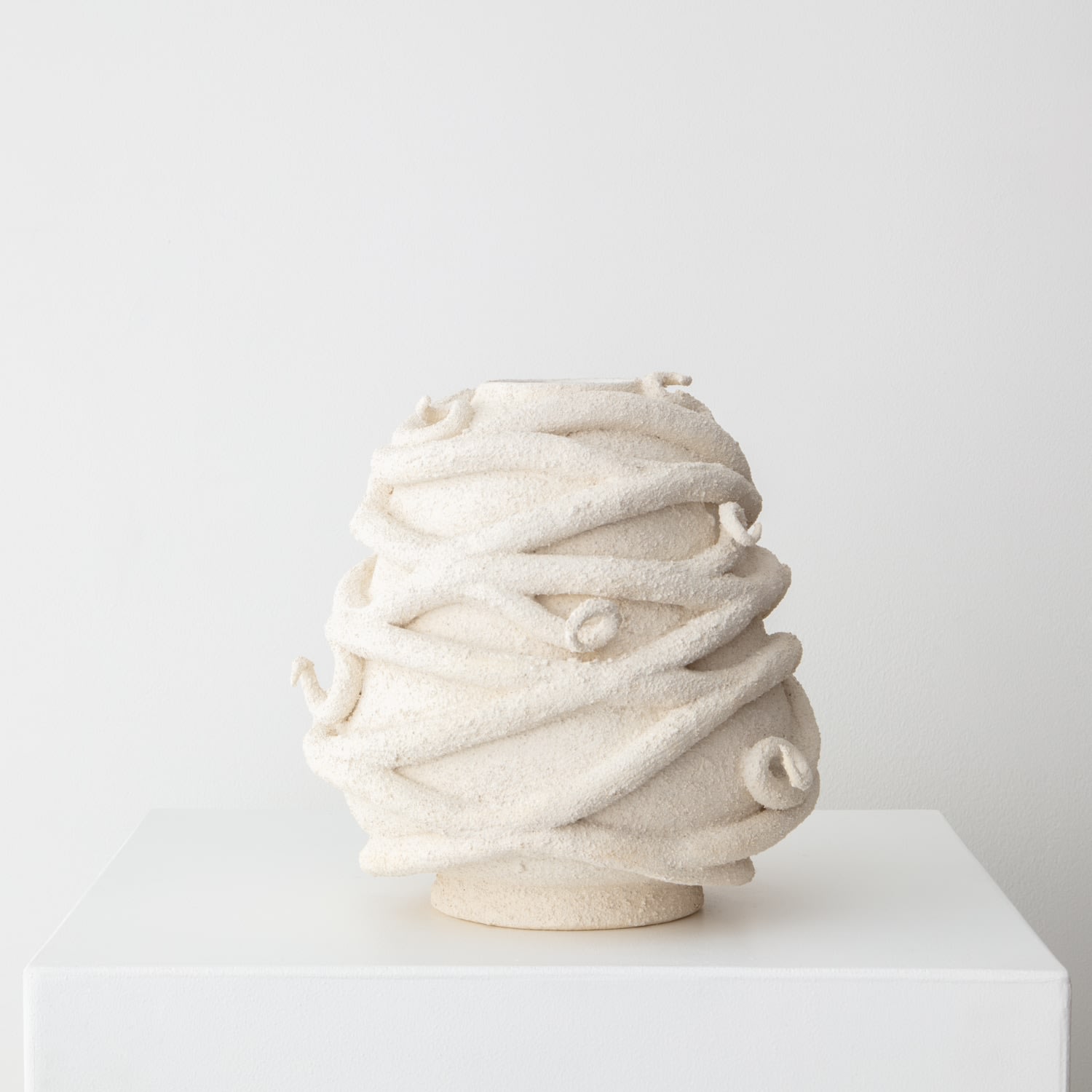 Christopher Maschinot, Vine Vessel in White