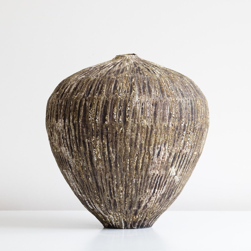 Lise Herud Braten, Dark Brown/Gold Textured Vessel