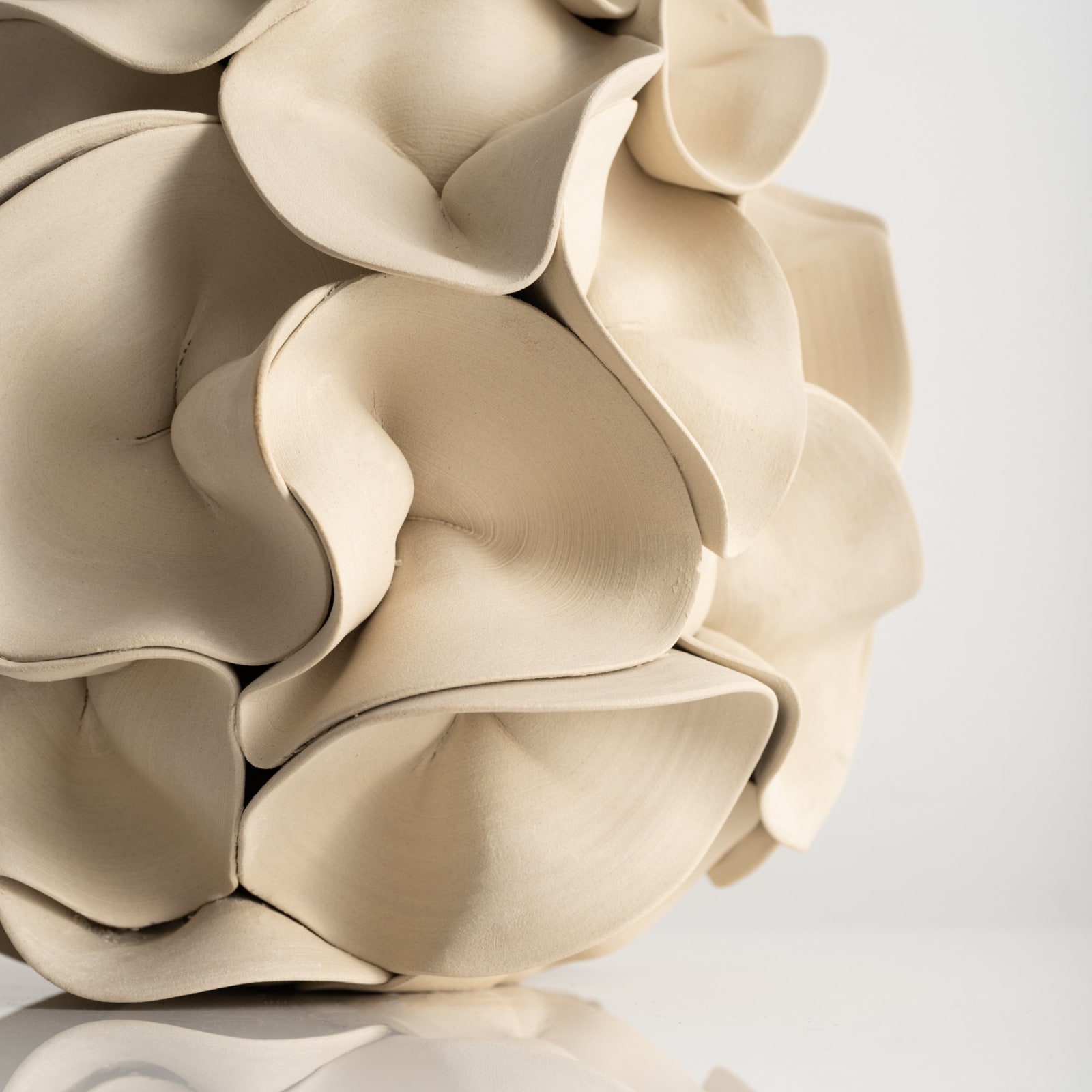 Alvina Jakobsson, Lystra in Bone White