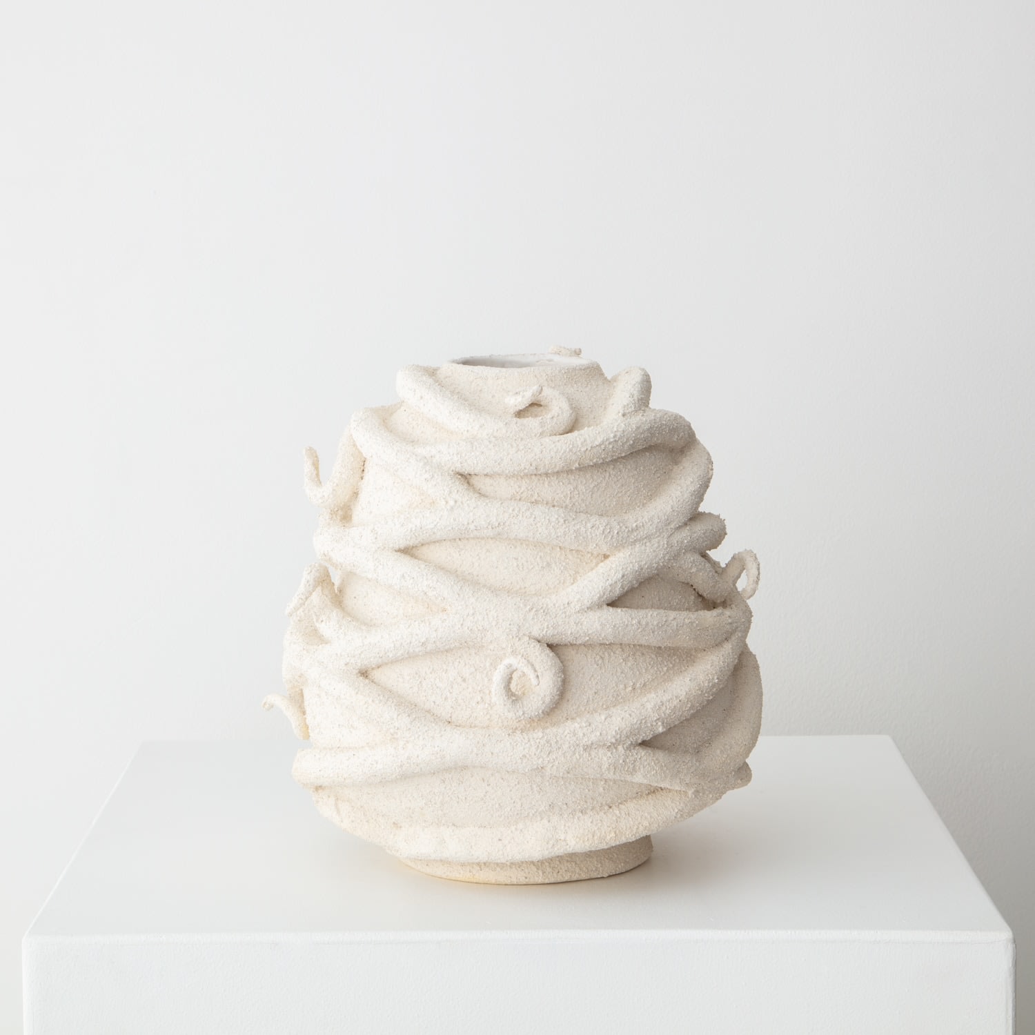 Christopher Maschinot, Vine Vessel in White