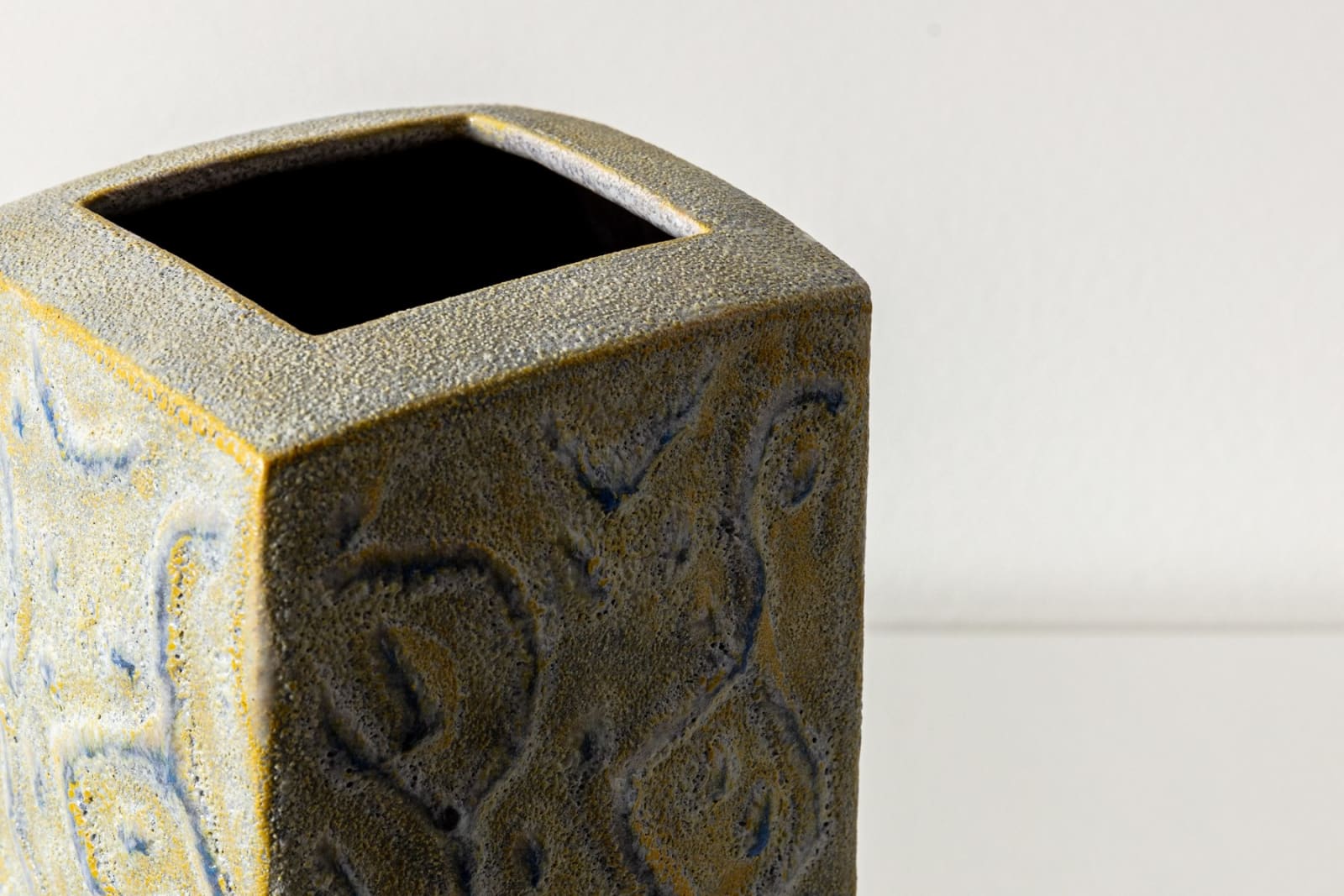 Gary Dipasquale, Square Top Vessel