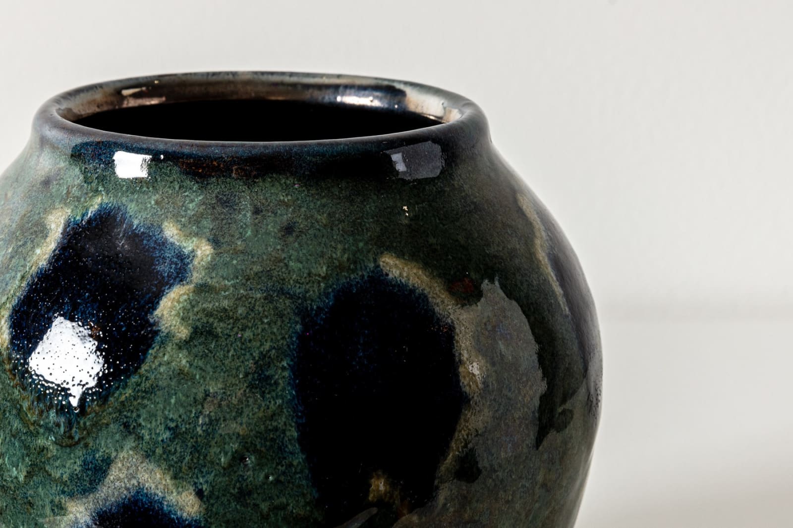 Gary Dipasquale, Pair of Green & Blue Dot Vessels