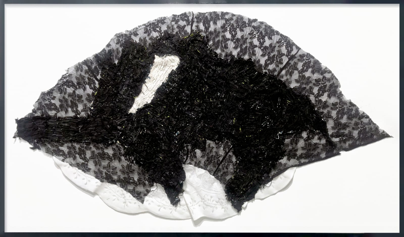 Georgina Maxim, Kushingirira (Struggling Ashes), 2018