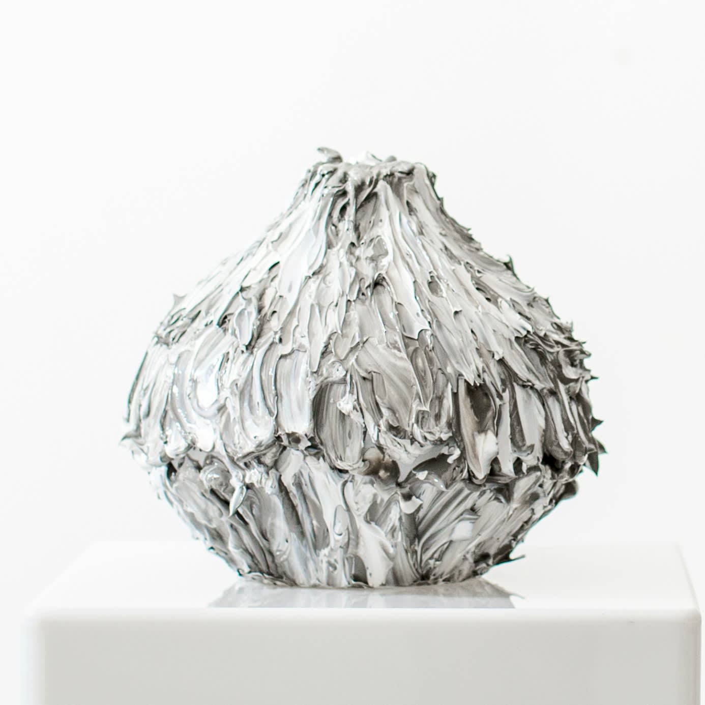 Susan Swartz, Vase (extra small, gray 4), 2019