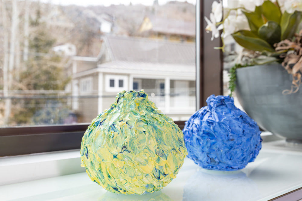 Susan Swartz, Vase (extra small, blue 2), 2022