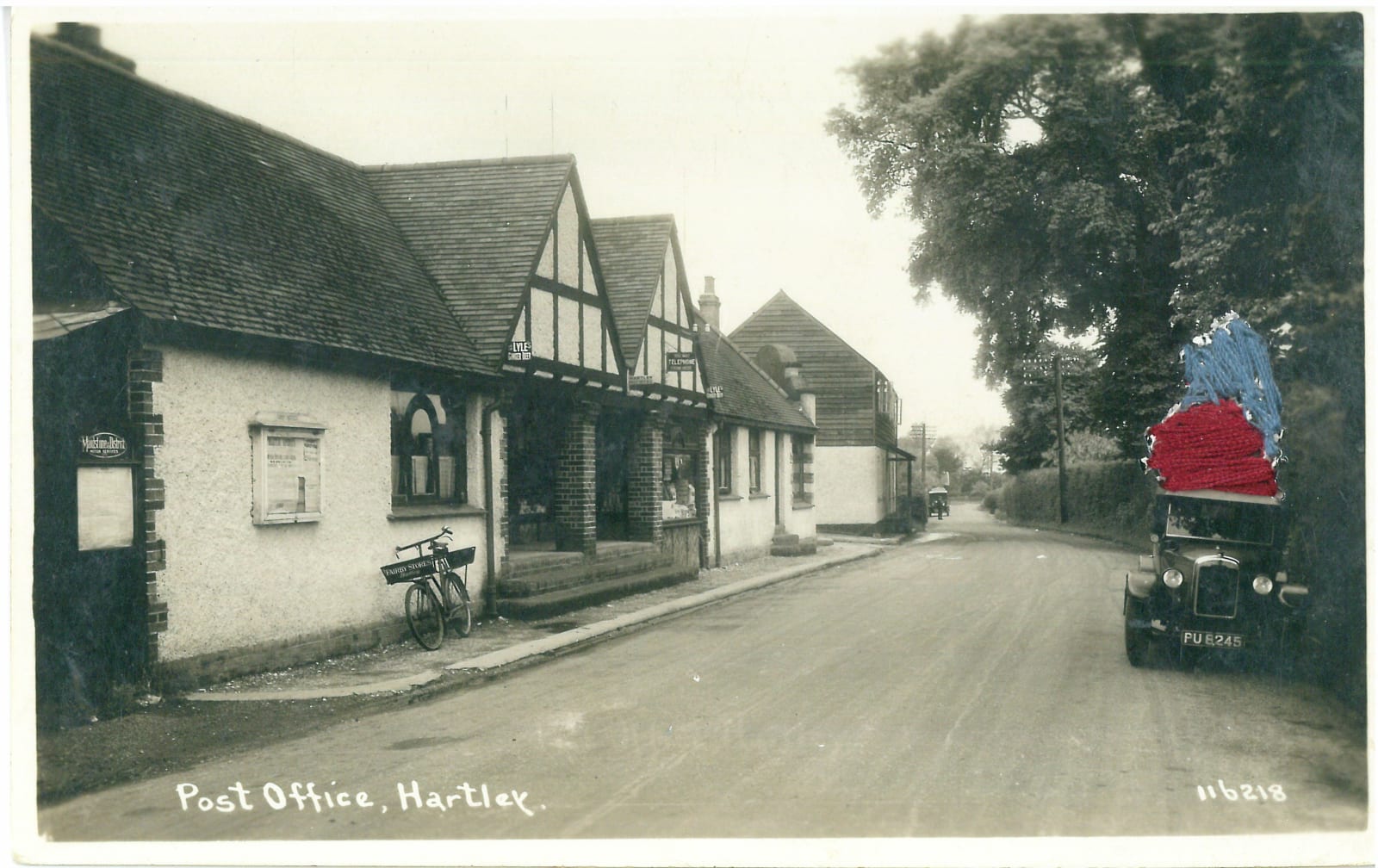 Aya Haidar, #1 Wish You Were Here Series, Postcard Collection 8, 2016