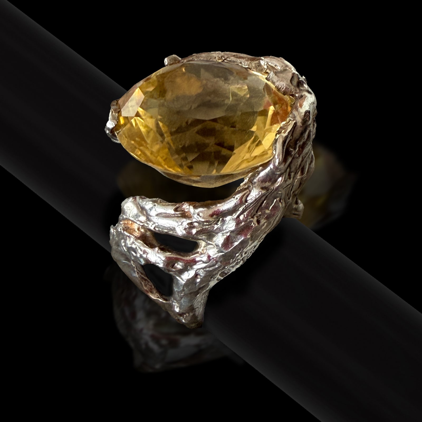 Yamina, 'Sauvage Ravin' Yellow Quartz and Sculpted Silver Ring