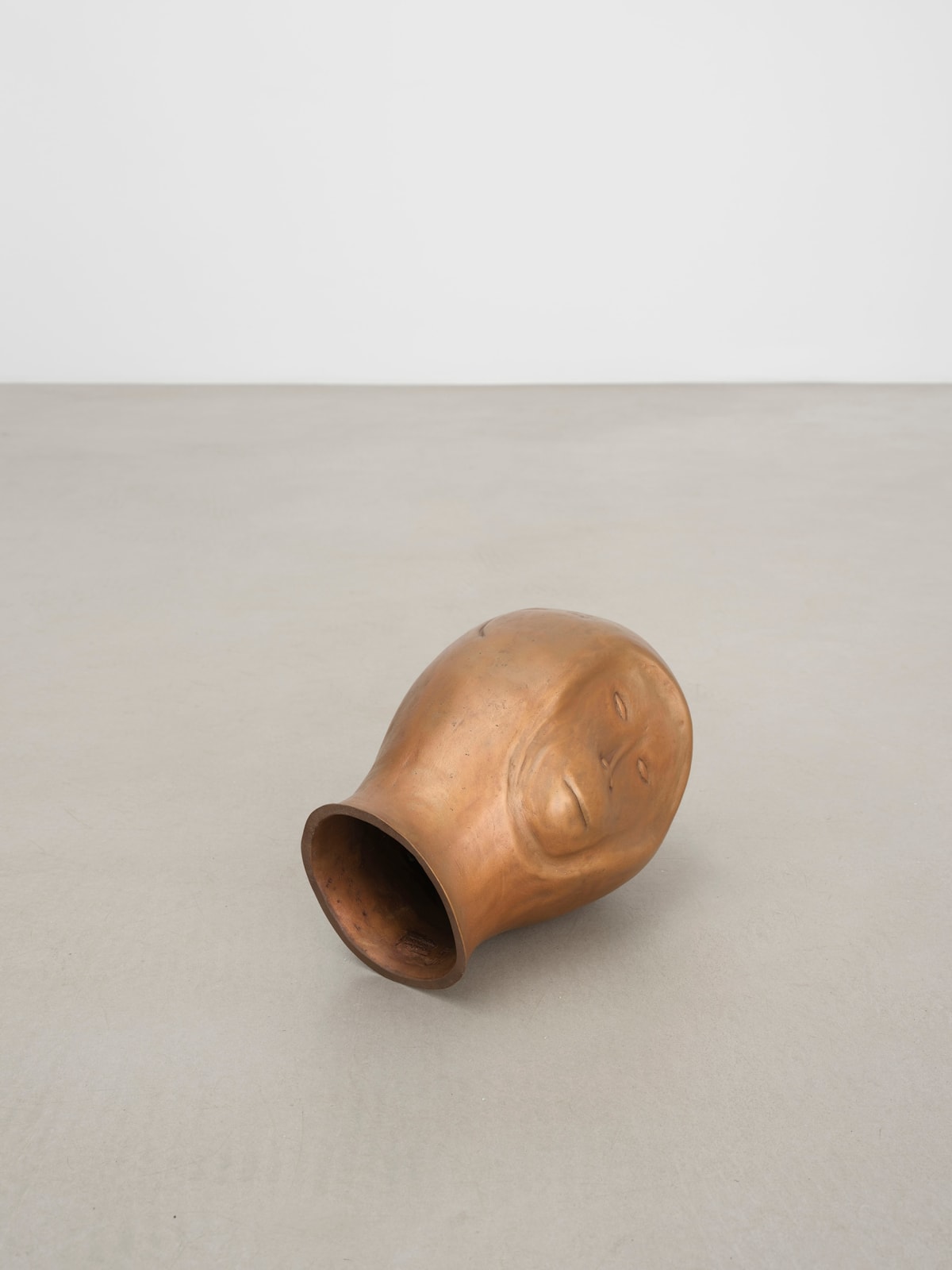 Image of I would not think to touch the sky with two arms.