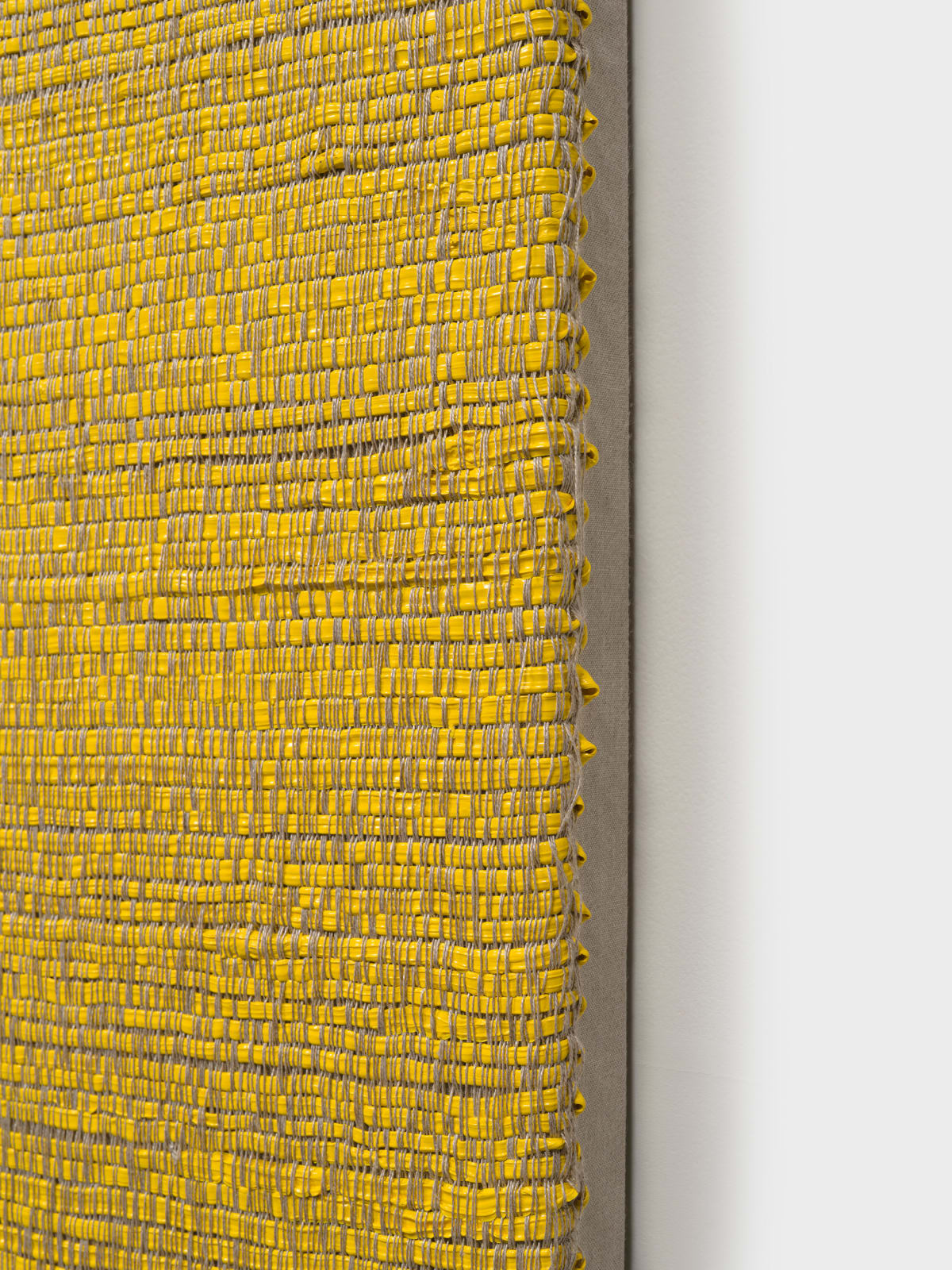 Image of Woven Angle Gradient as Weft, Cadmium Yellow Medium (135°).