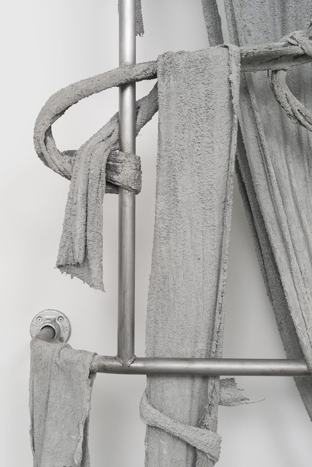 nikita gale sculpture work with towels