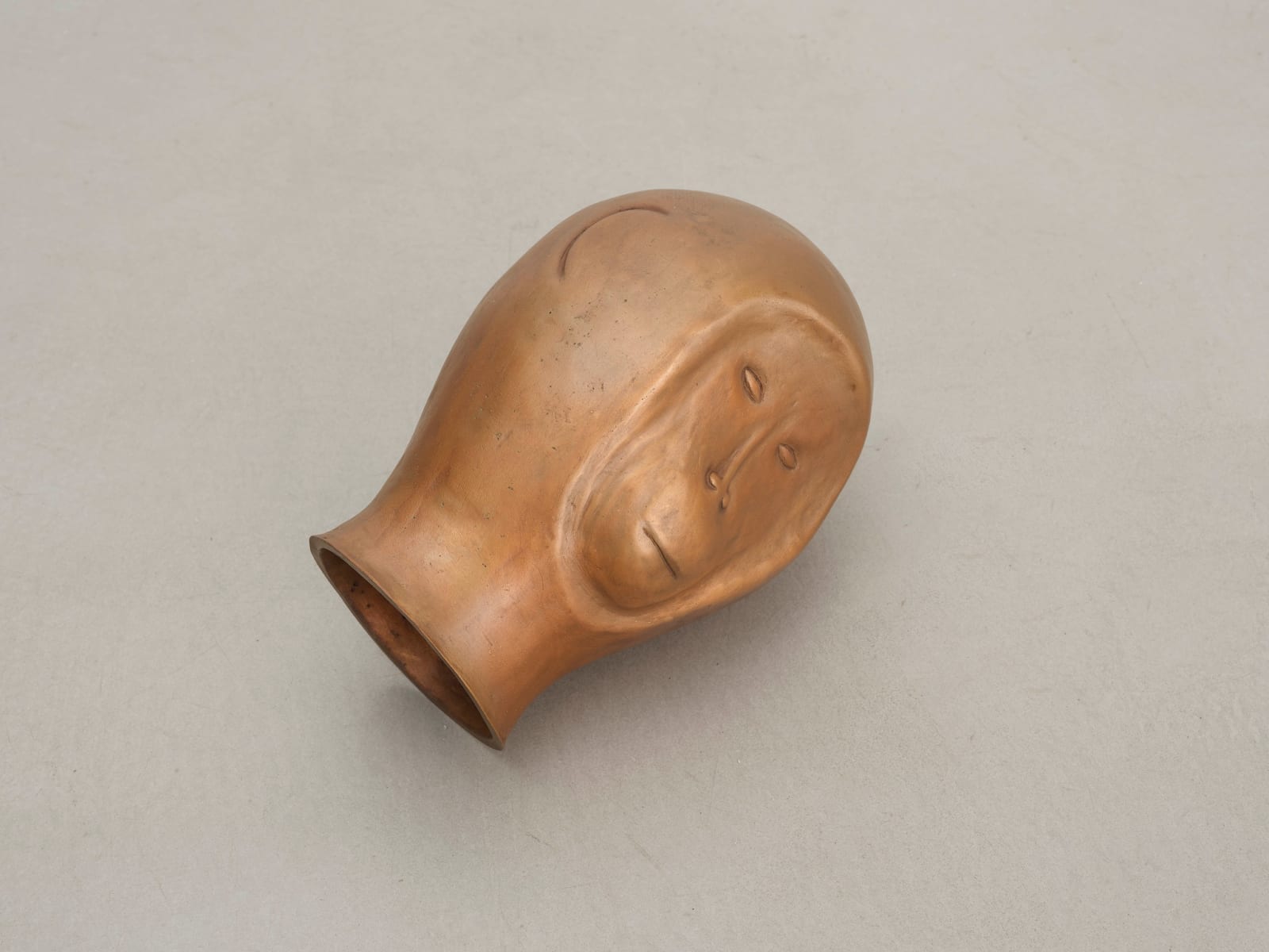 Image of I would not think to touch the sky with two arms.