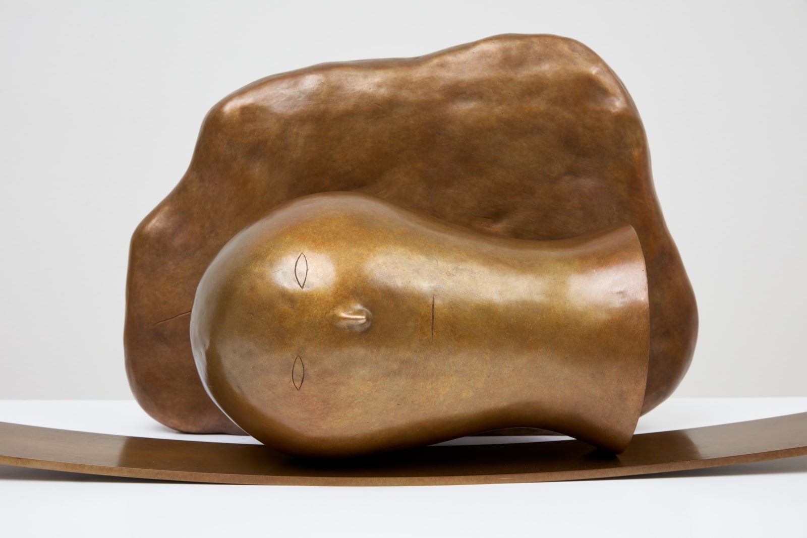 Image of a bronze sculpture.