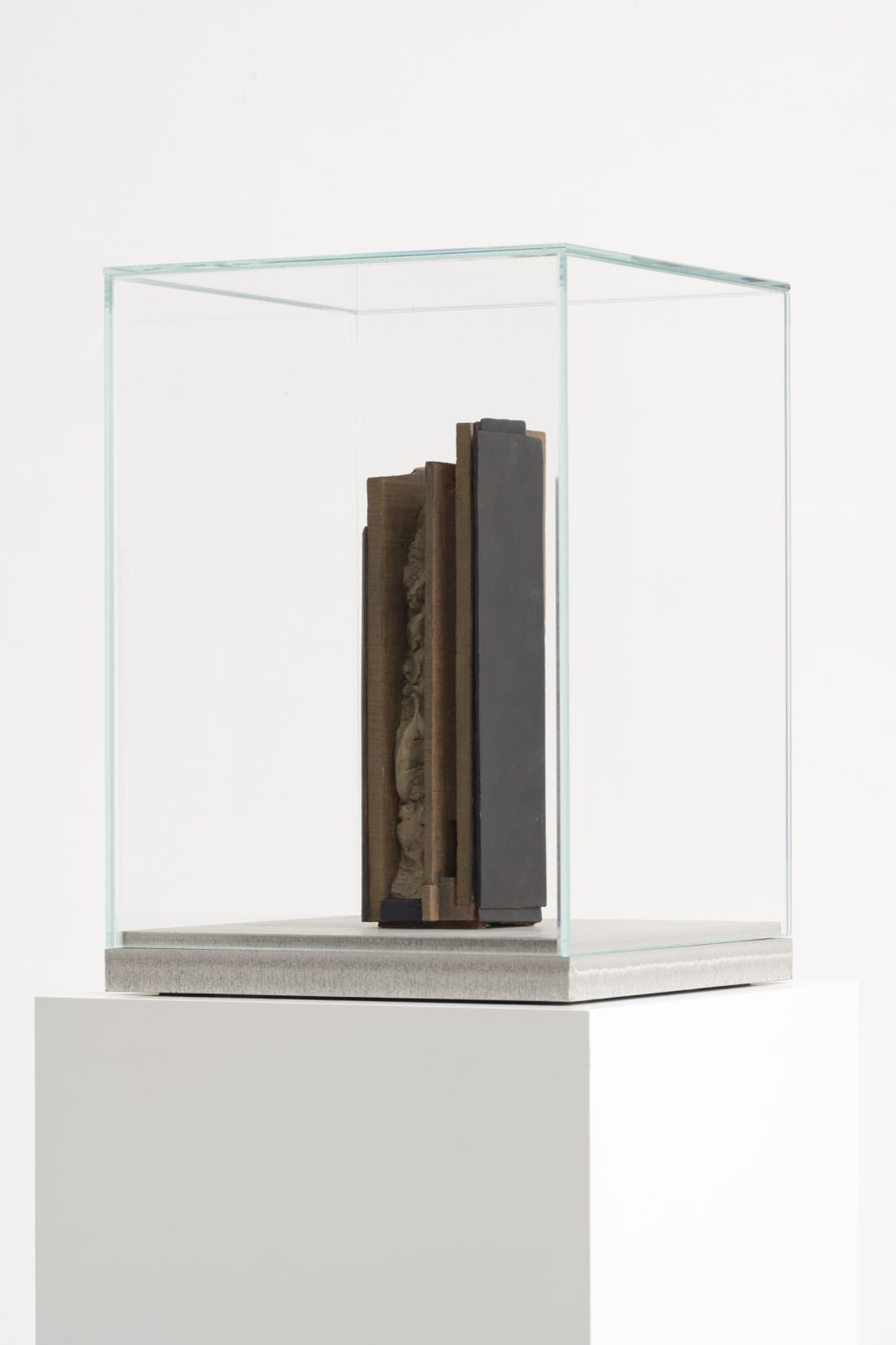 Image of Manders' sculptuer.