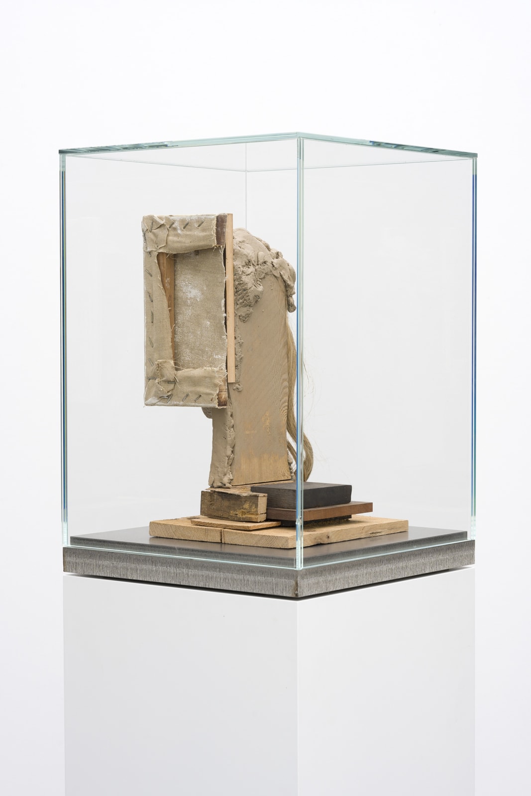Mark Manders, Head with White Painting, 1989-2020