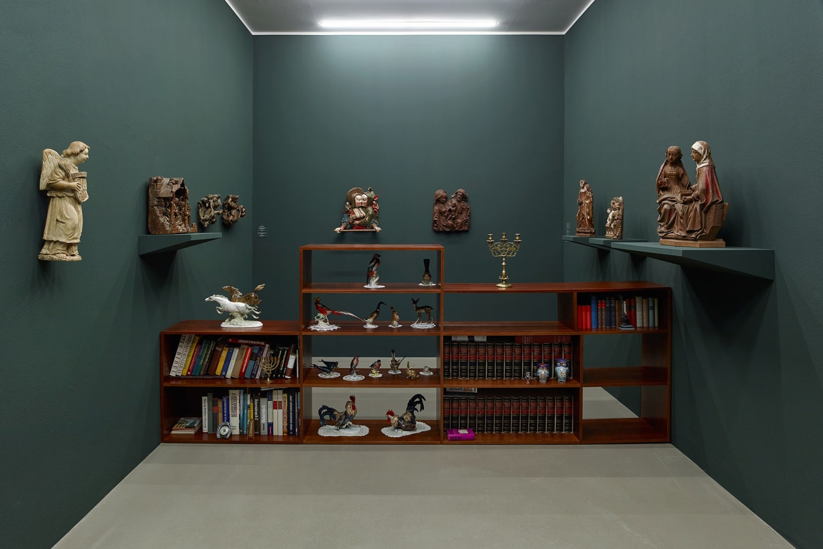 Display #92 - Collectibles of Maria Kornherr