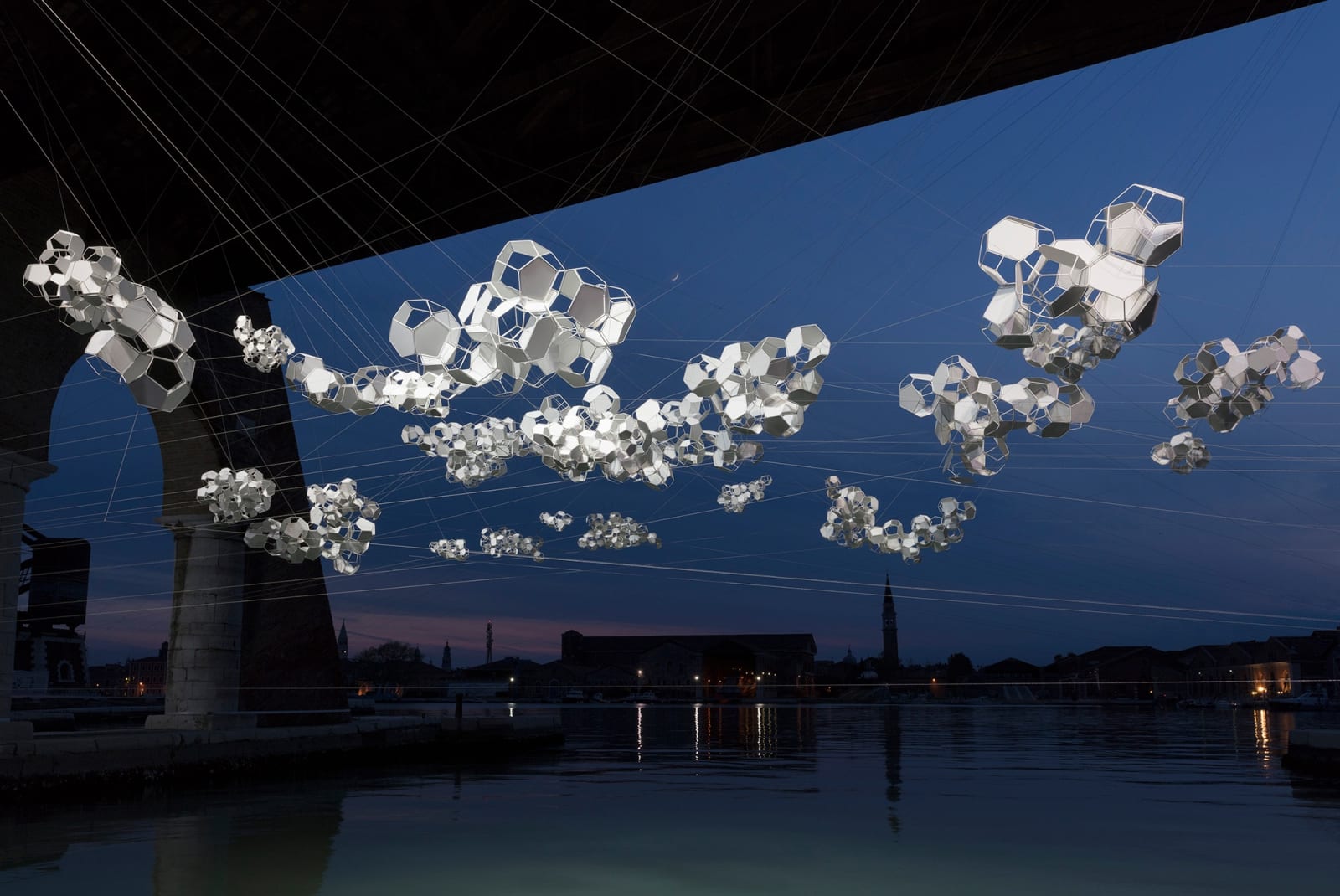 Photo by Aero(s)cene.