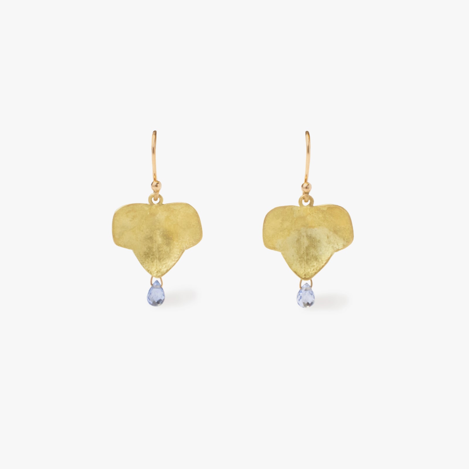 Gabriella Kiss, Medium ivy leaves with sapphire drops