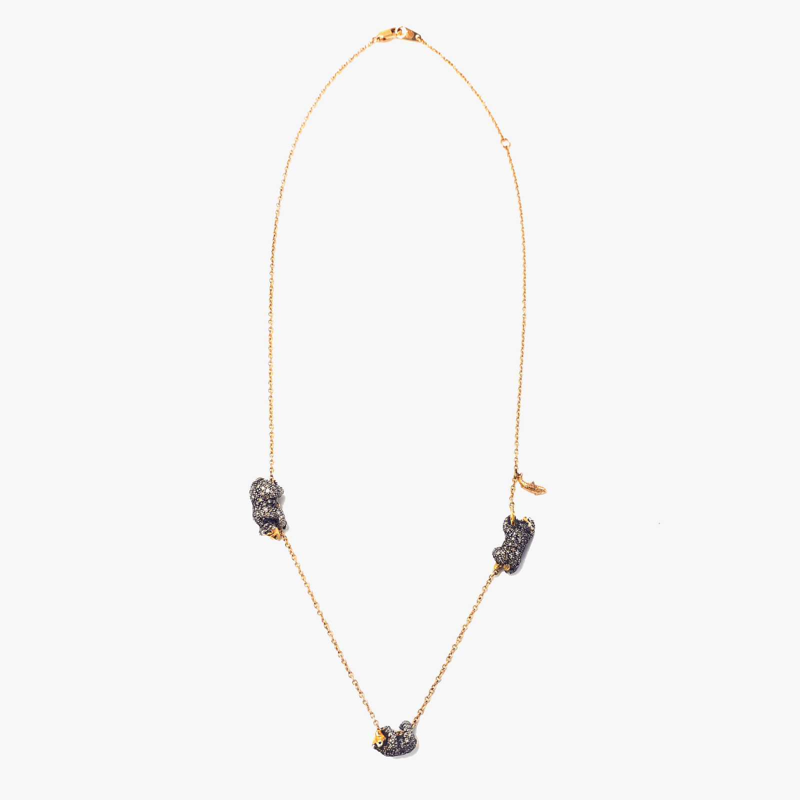 Bibi Van Der Velden, Trio bear necklace