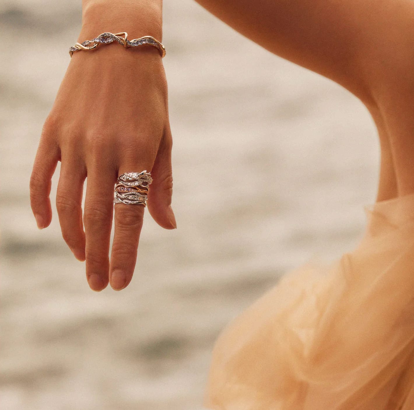 Bibi Van Der Velden, Wisp diamond stackable ring