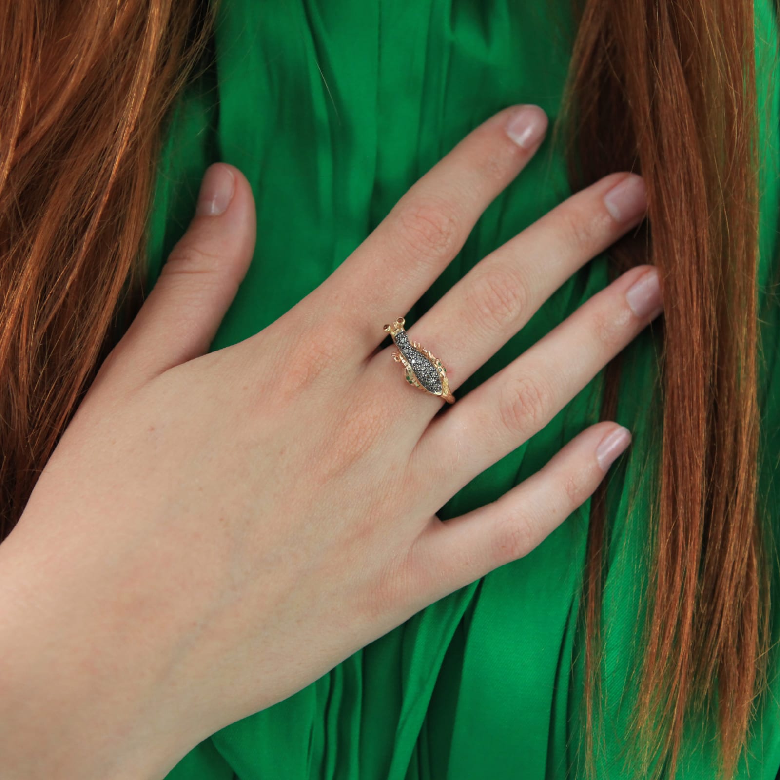 Bibi Van Der Velden, Slug stackable ring