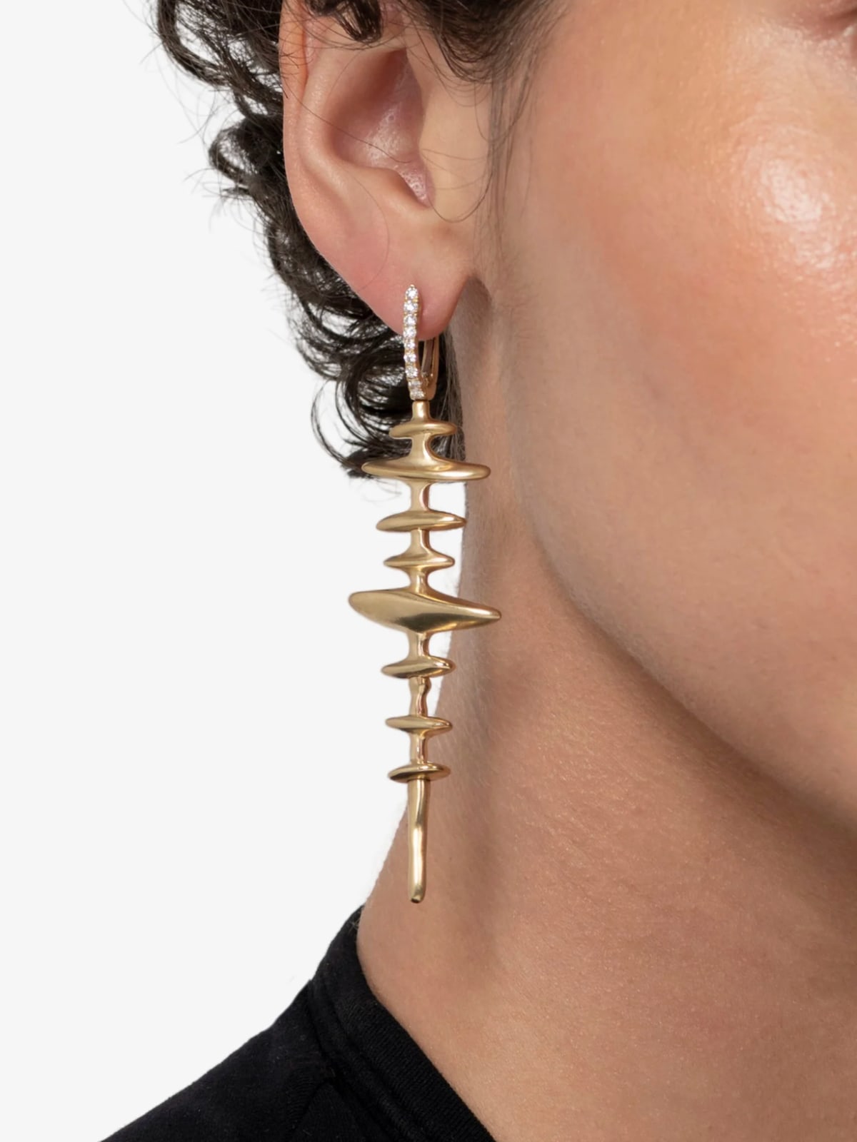 VRAM, Chrona totem earrings