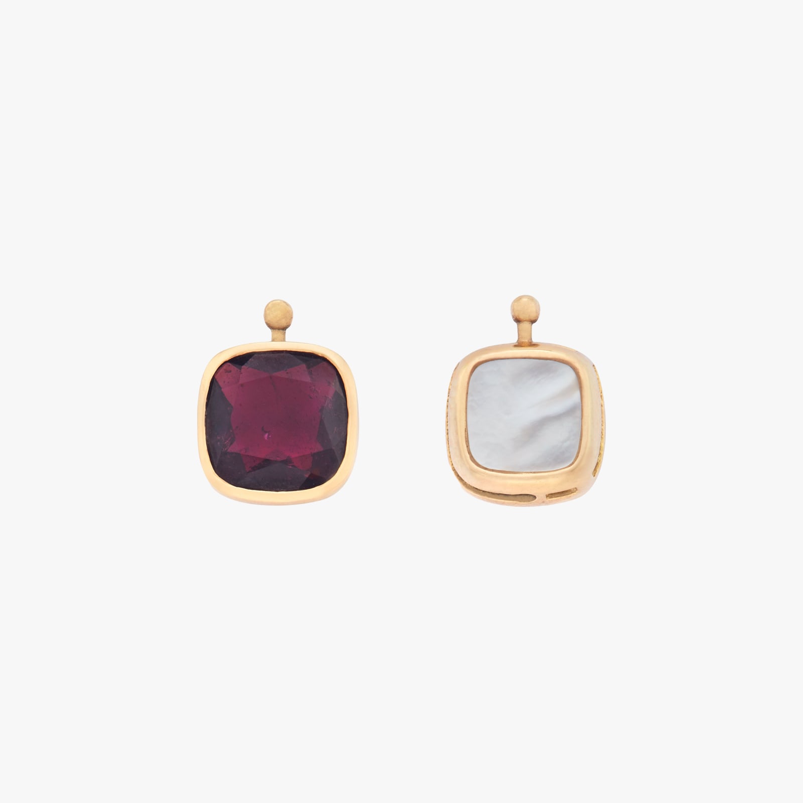 Marla Aaron, Cushion lozenge for earring with garnet and mother of pearl