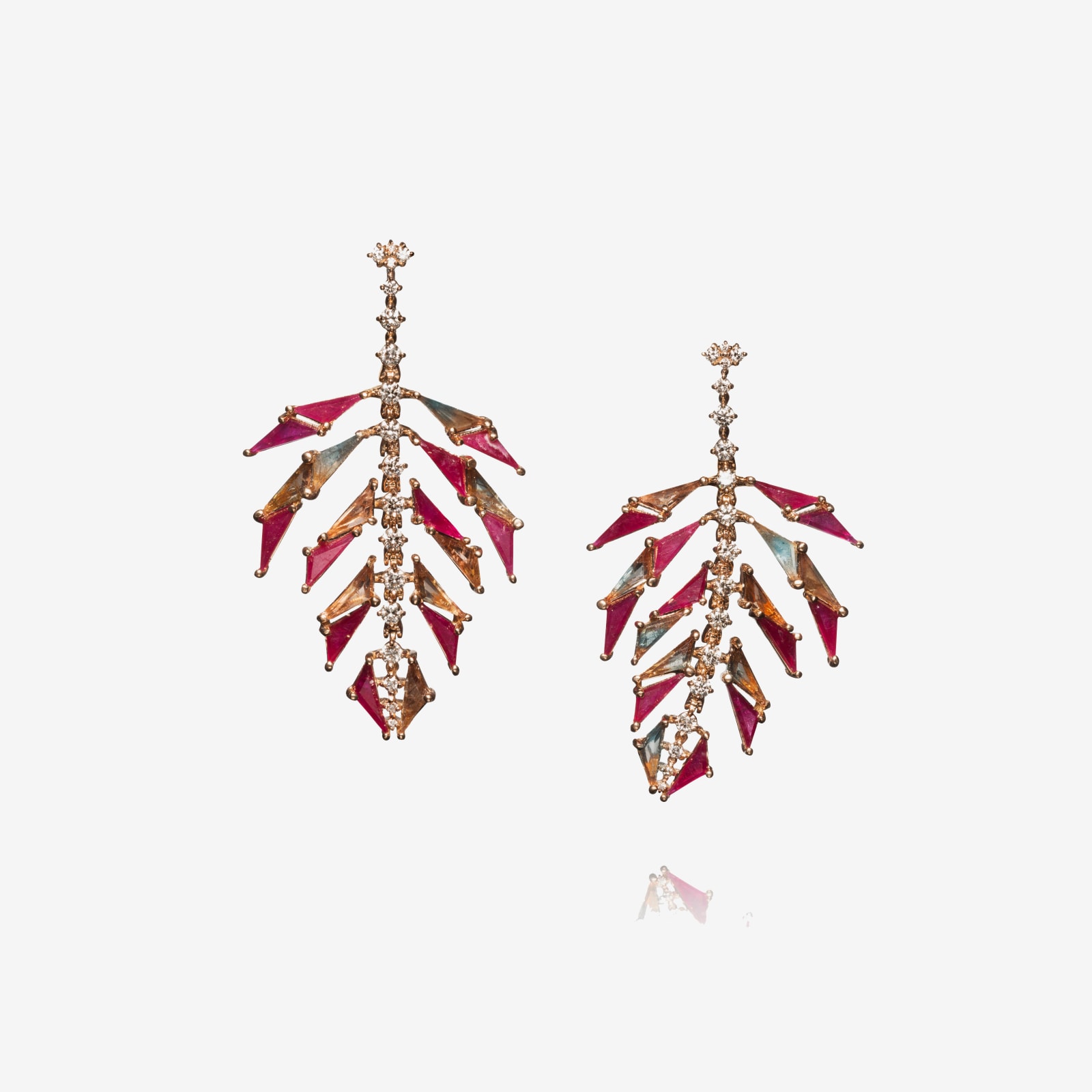 Nak Armstrong, Palm earrings