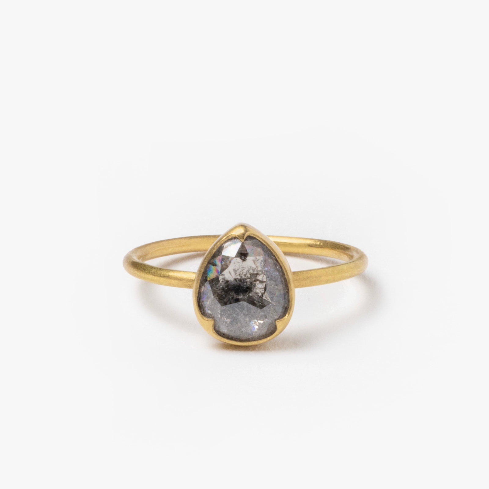 Gabriella Kiss, Pear salt and pepper ring