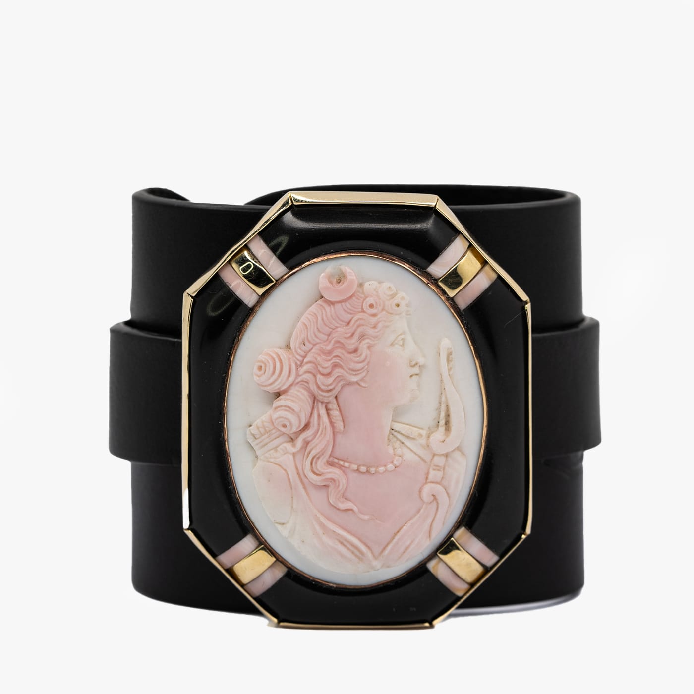Anna Porcu, Pink Diana bracelet