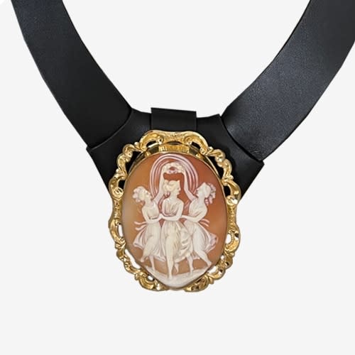 Anna Porcu, Three graces necklace