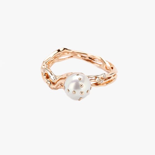 Bibi Van Der Velden, Jellyfish white pearl stackable ring
