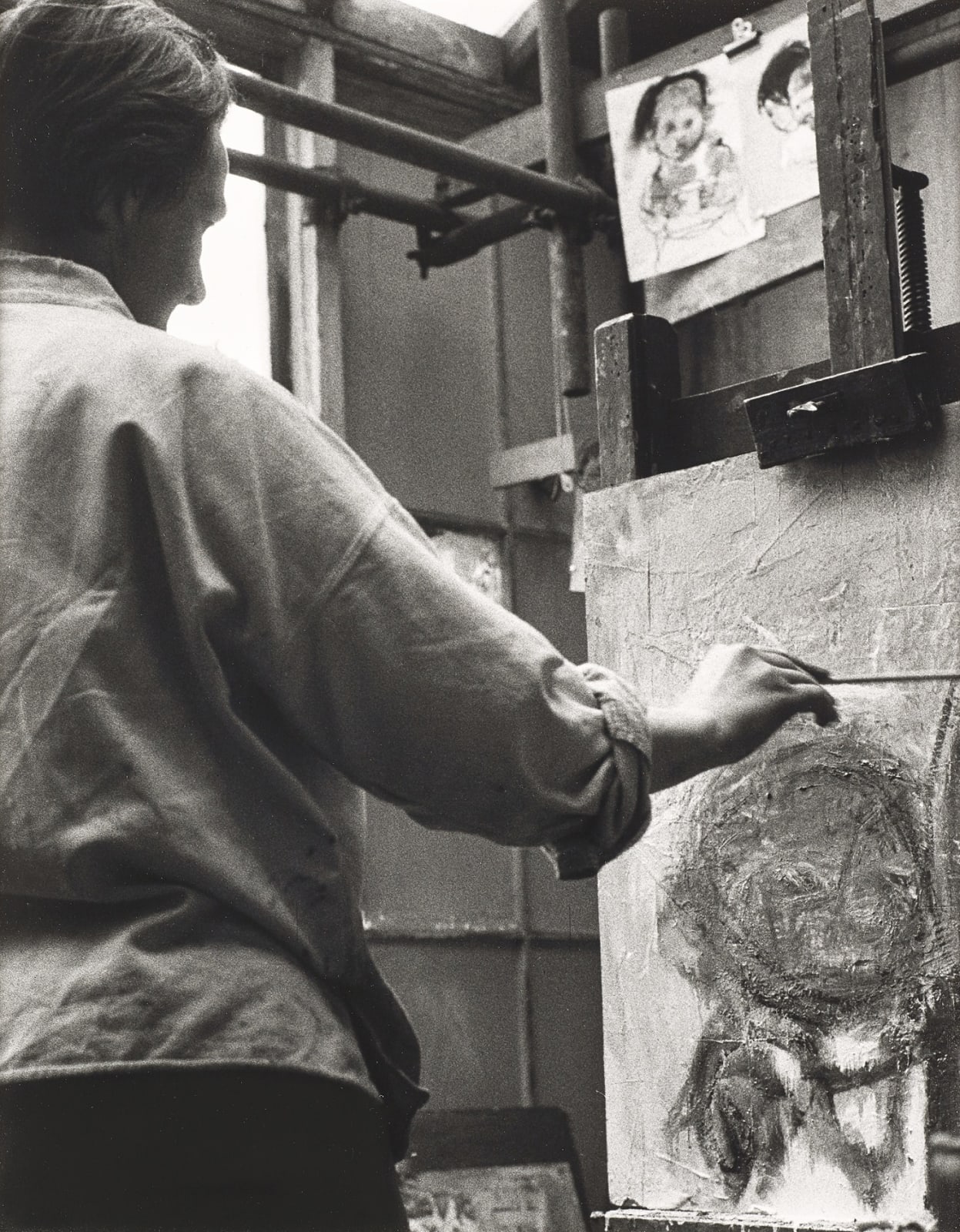 Oscar Marzaroli, Joan Eardley painting in her Townhead studio (B), 1962