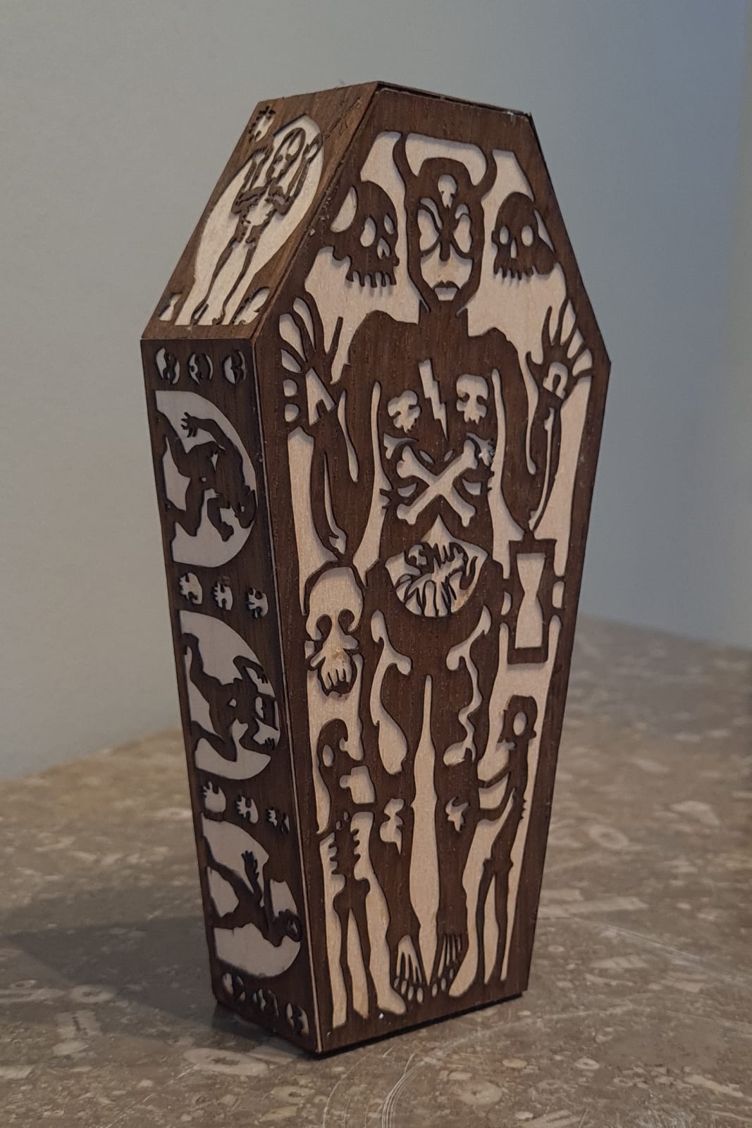 Robert Powell, Sarcophagus for a superhero, 2020