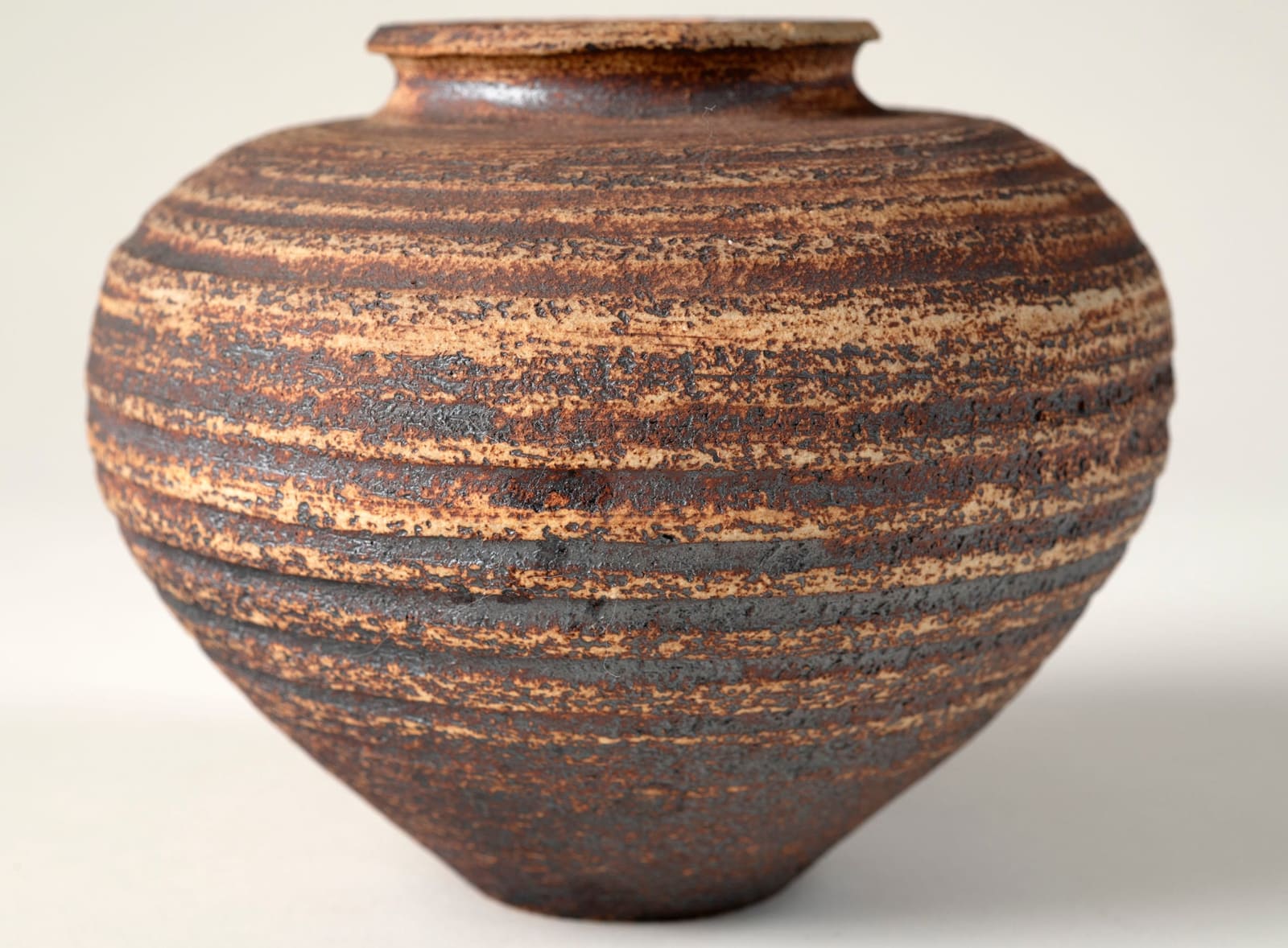 Waistel Cooper, Rotund vase, 1960s-1970s