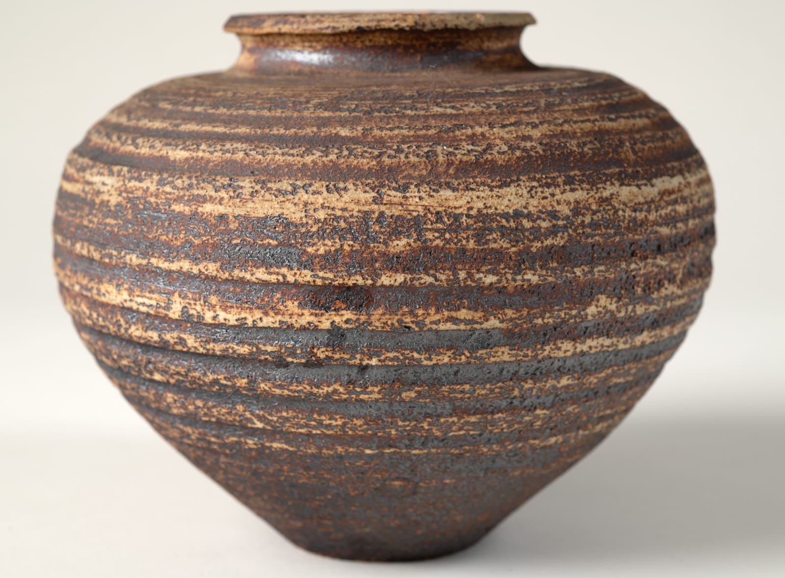 Waistel Cooper, Rotund vase, 1960s-70s