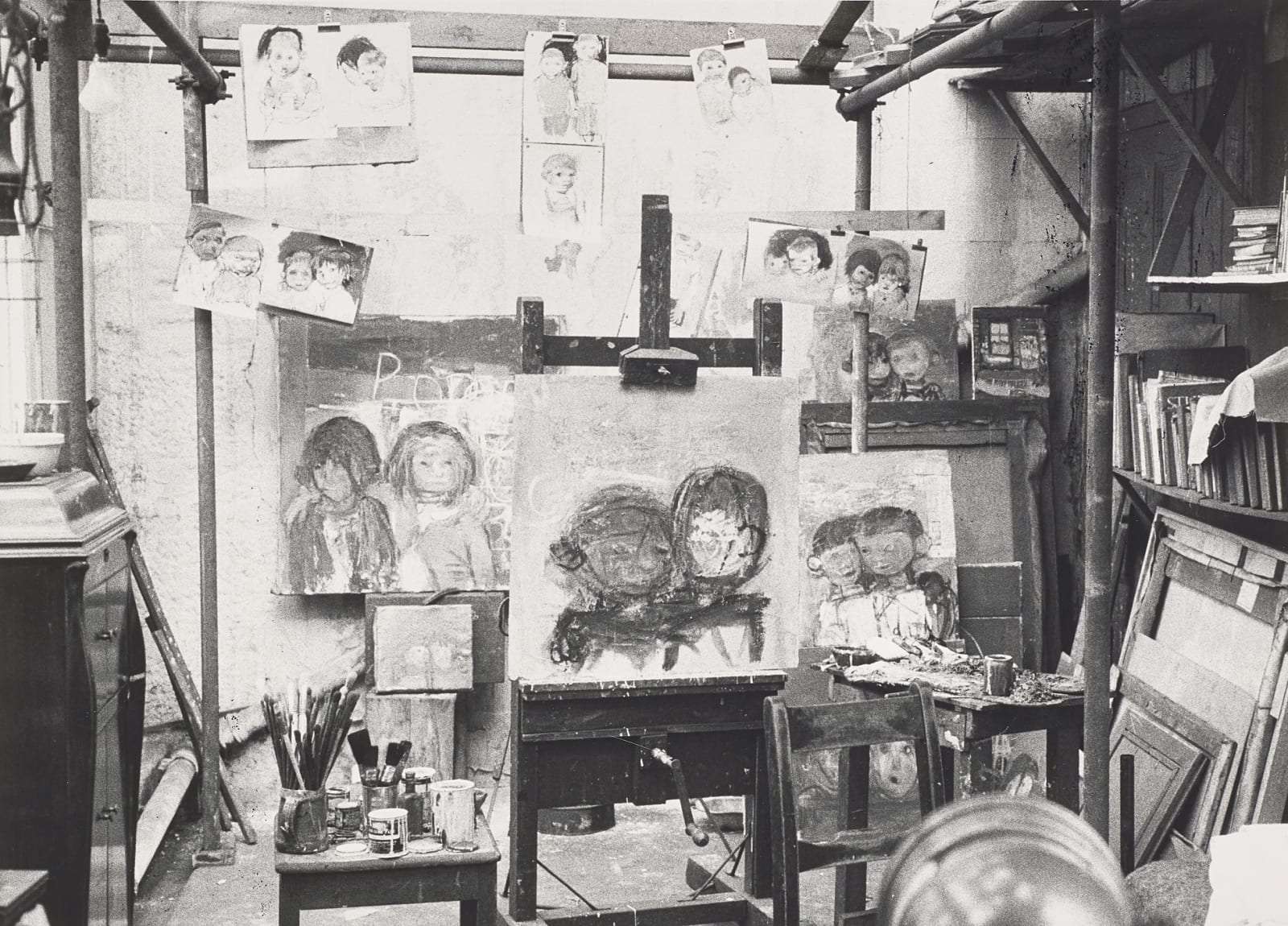 Oscar Marzaroli, Joan Eardley's Townhead studio, 1962