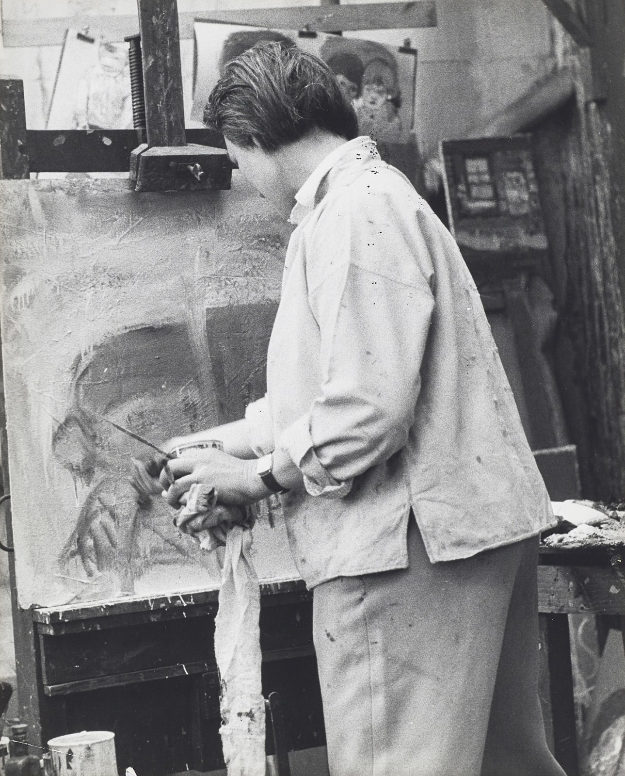 Oscar Marzaroli, Joan Eardley painting in her Townhead studio (C), 1962
