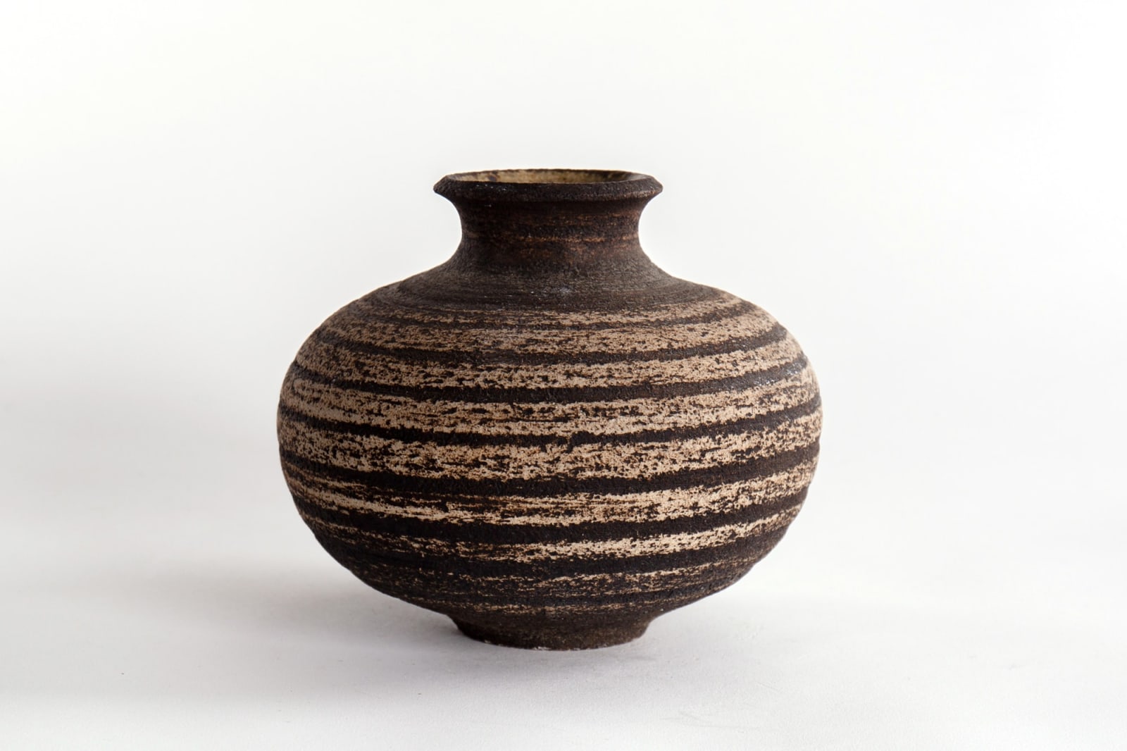 Waistel Cooper, Rotund vase, 1960s-1970s