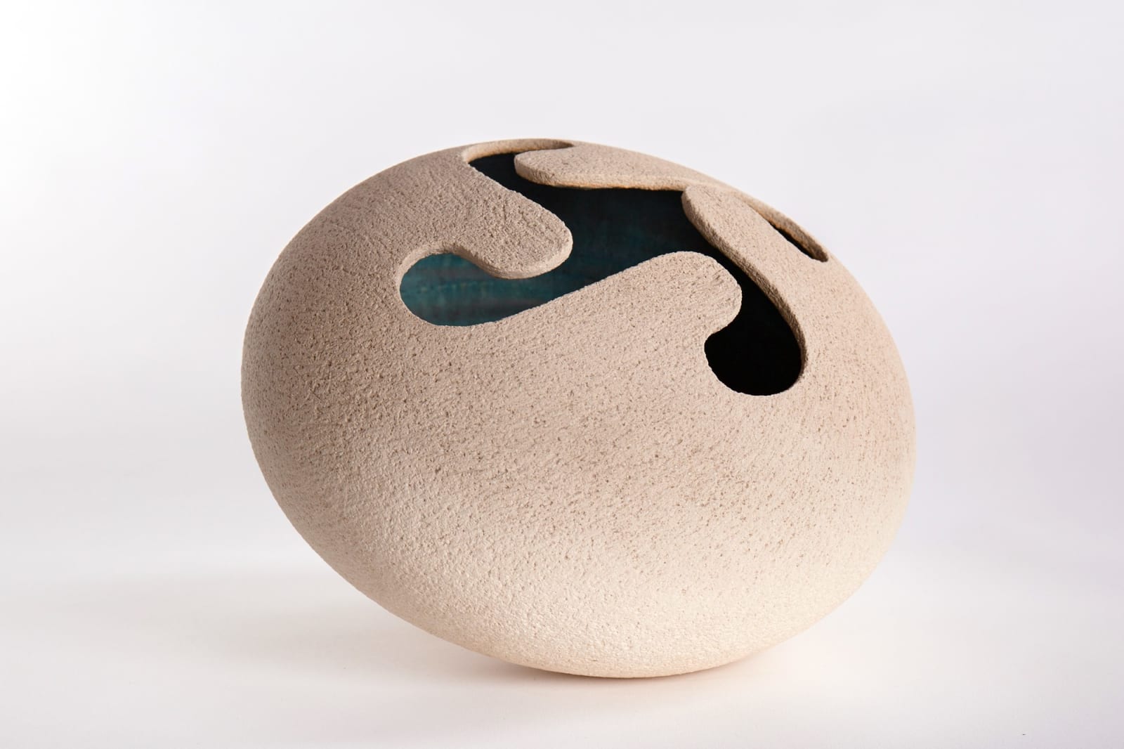 Waistel Cooper, Ovoid sculptural form, 1980s-1990s